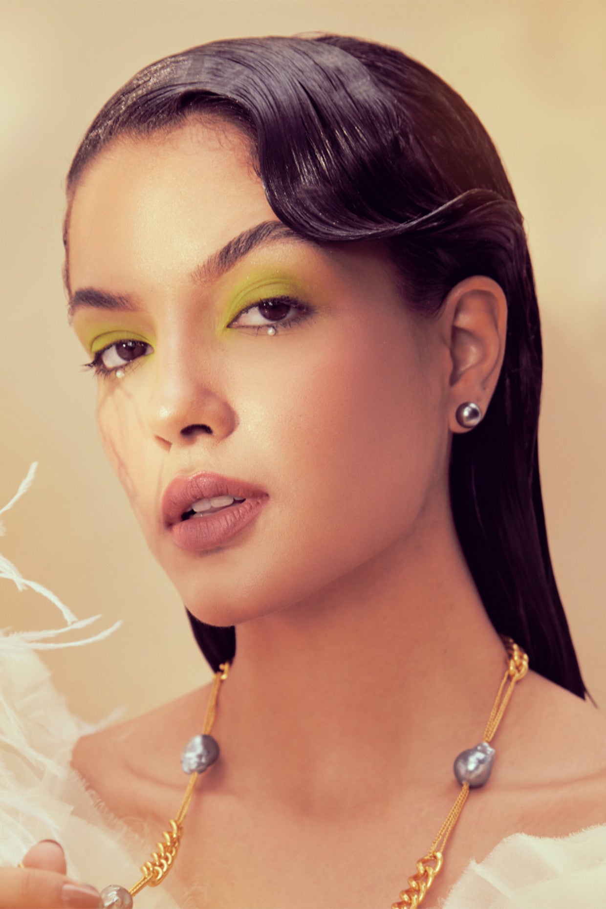 10mm Pearl Studs Earrings Dark Silver 18Kt Gold-Plated