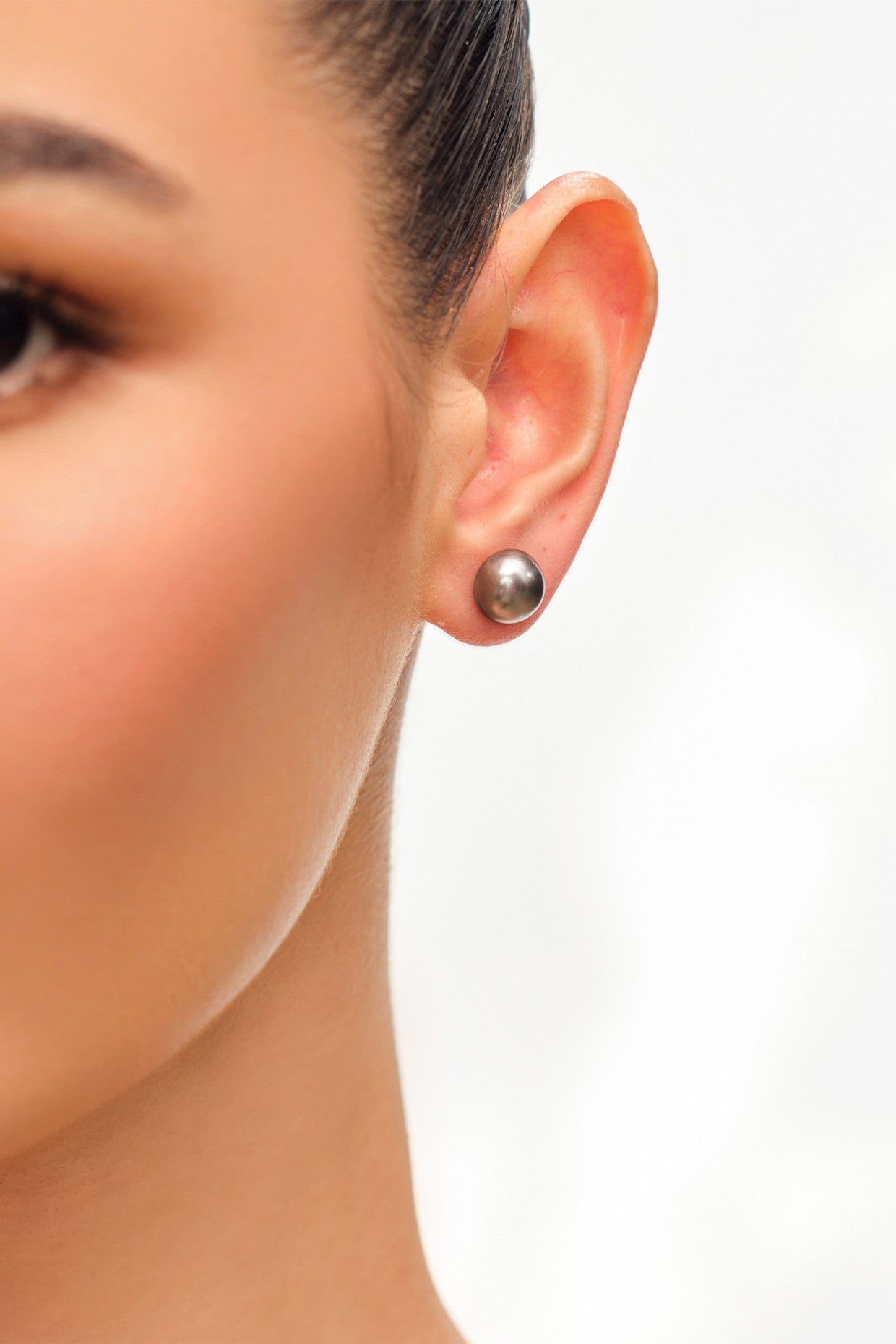 10mm Pearl Studs Earrings Dark Silver 18Kt Gold-Plated