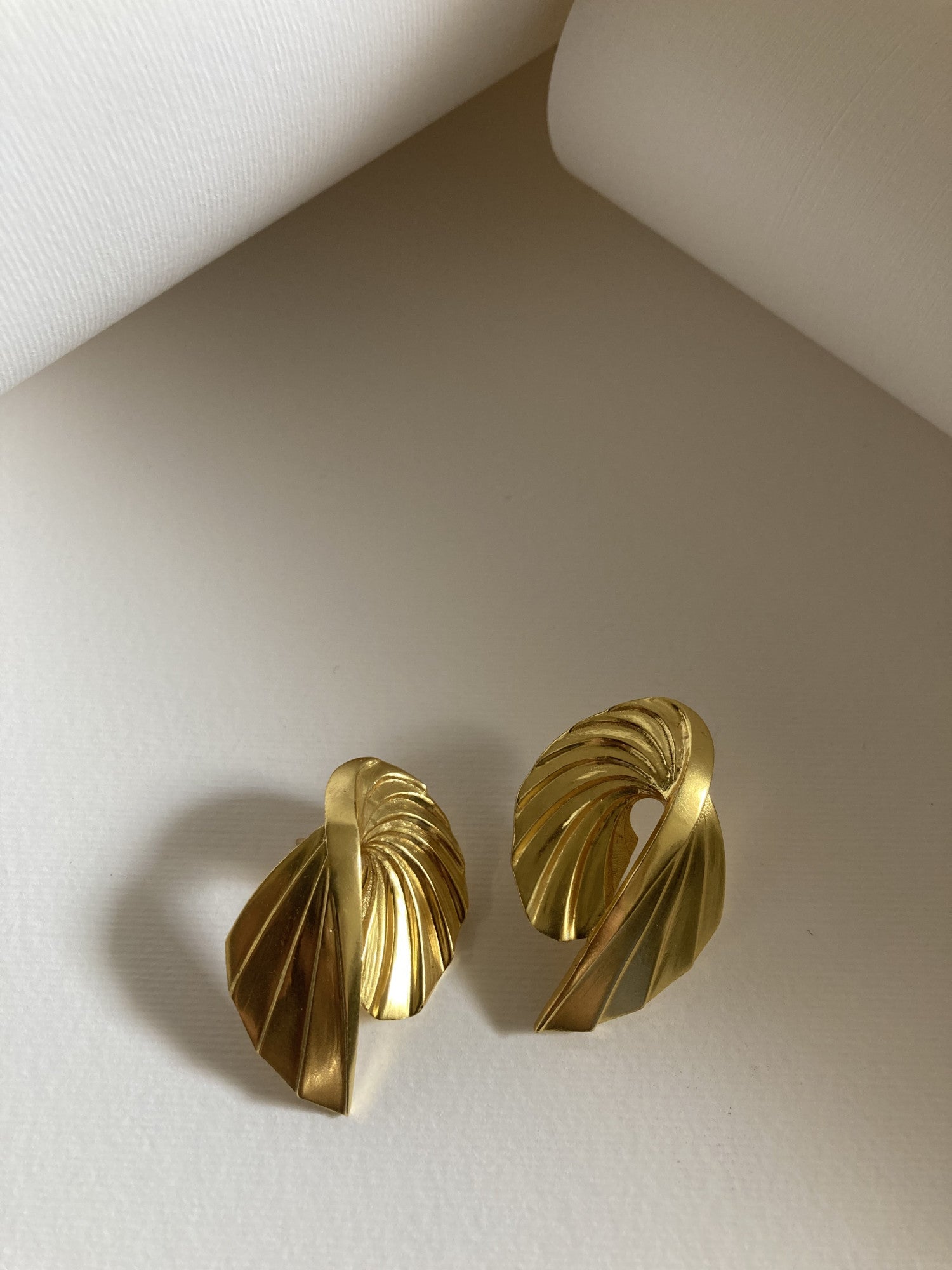 14k Gold Plated Curved Shell Earring