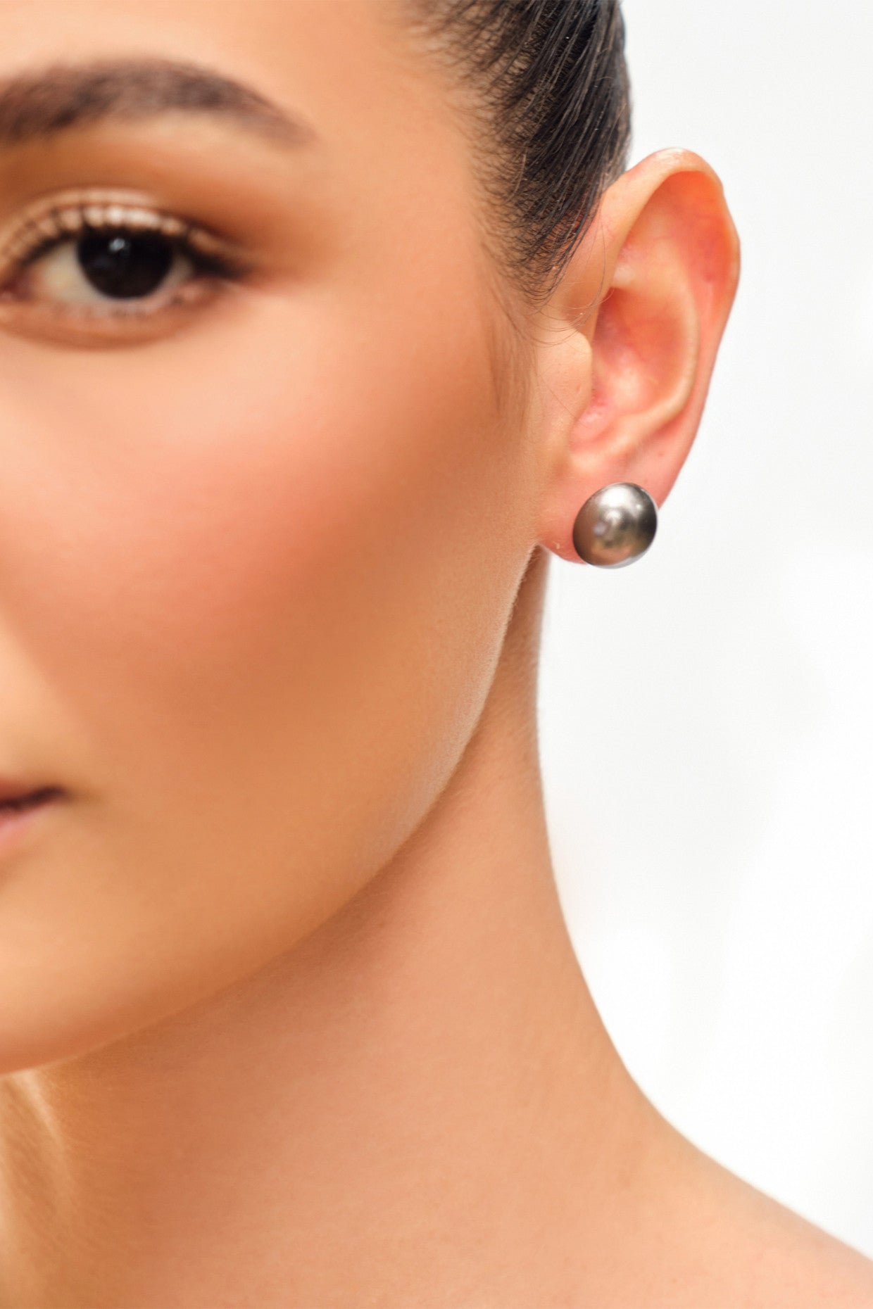 14mm Pearl Studs Earrings Dark Silver 18Kt Gold-Plated