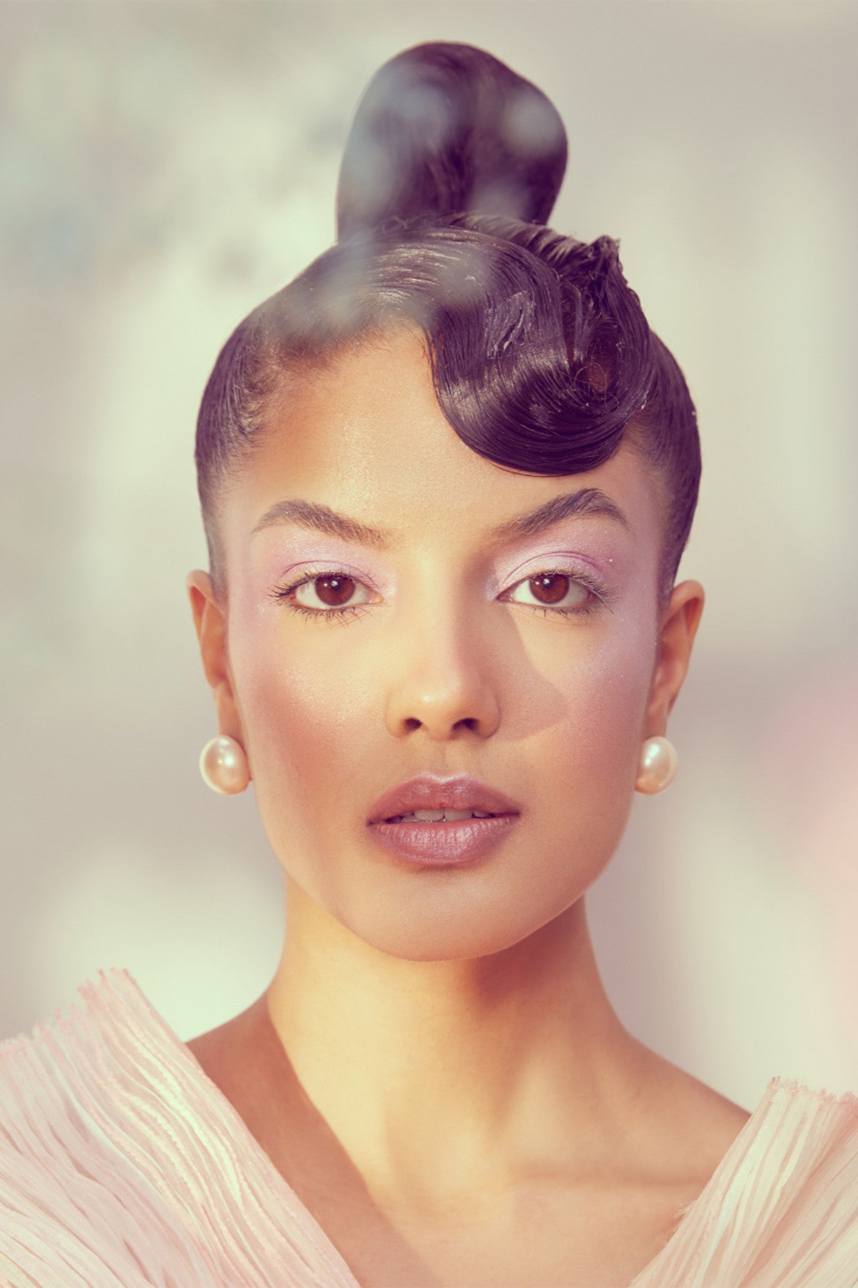 20mm Pearl Studs Earrings Peach 18Kt Gold-Plated