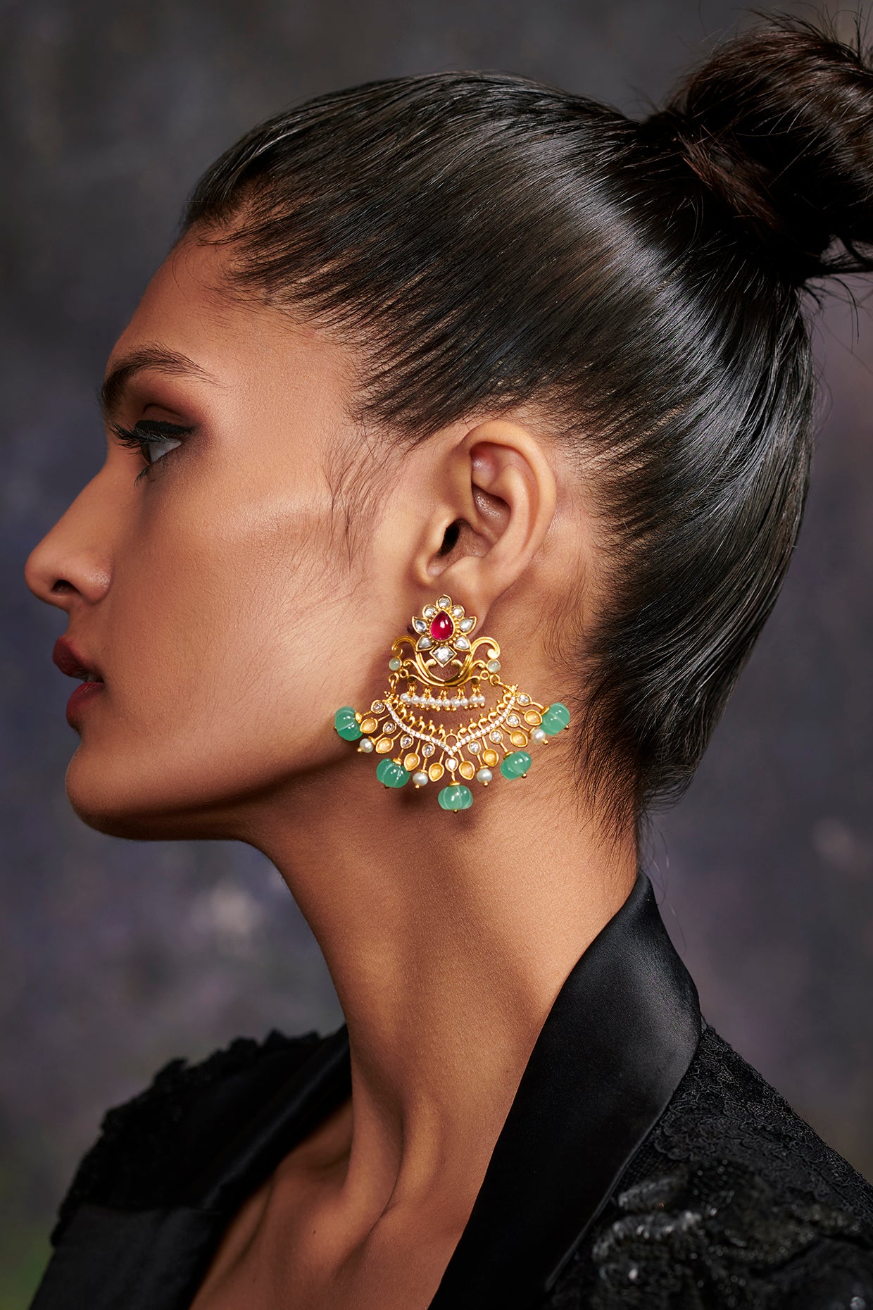 22kt Touch Of Azure Stud Earrings