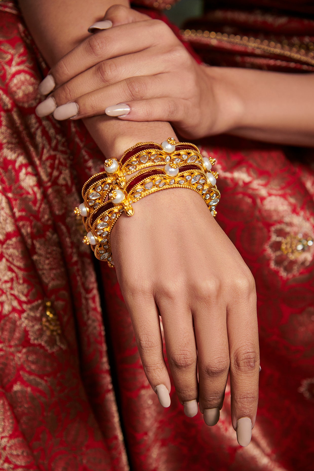 22kt Dance Of Dawn Bangle