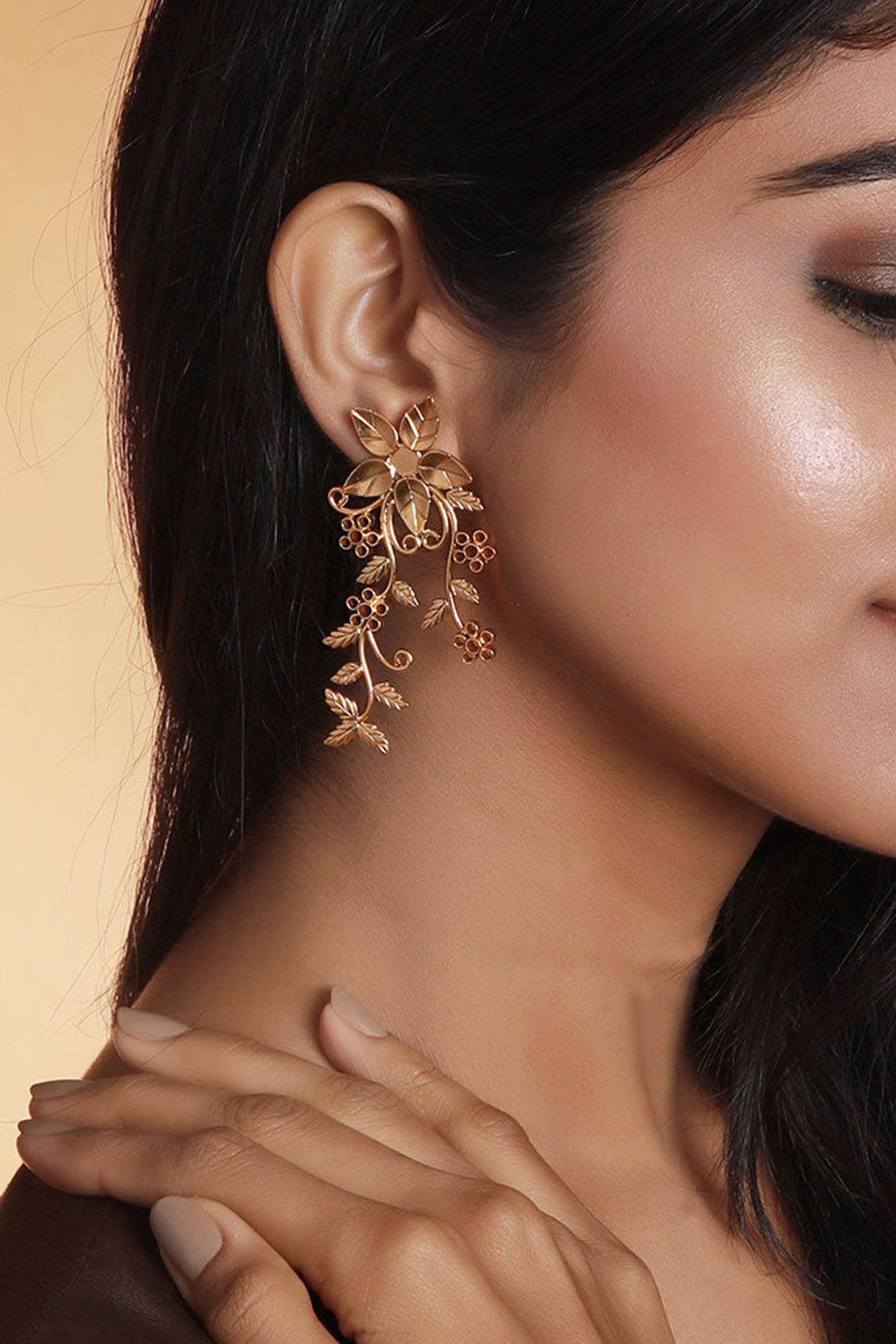 22kt Gold Plated Mesmerizing Foliage & Leaves Earrings