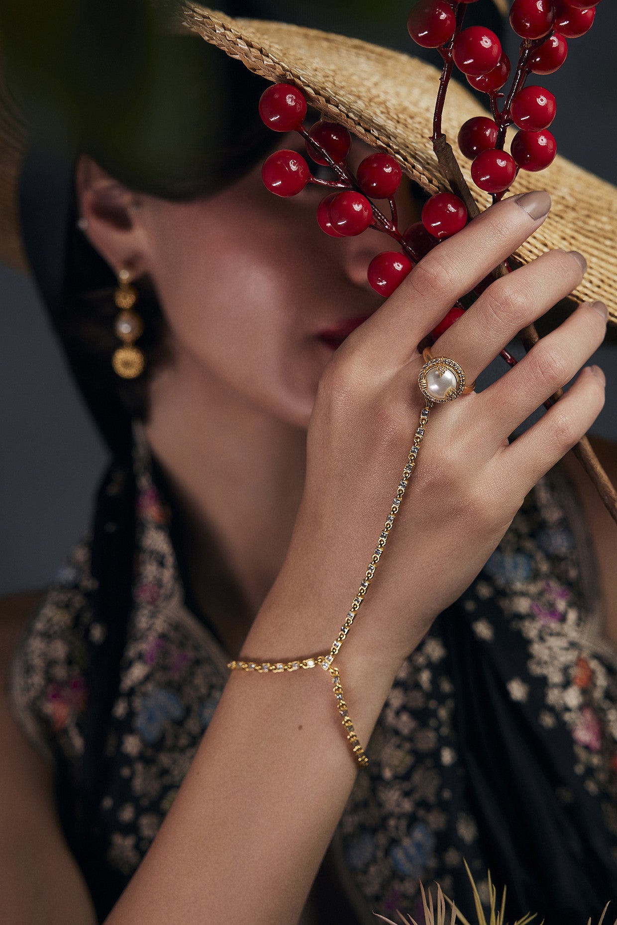 22kt Gold Plated Opaline Hand Jewel