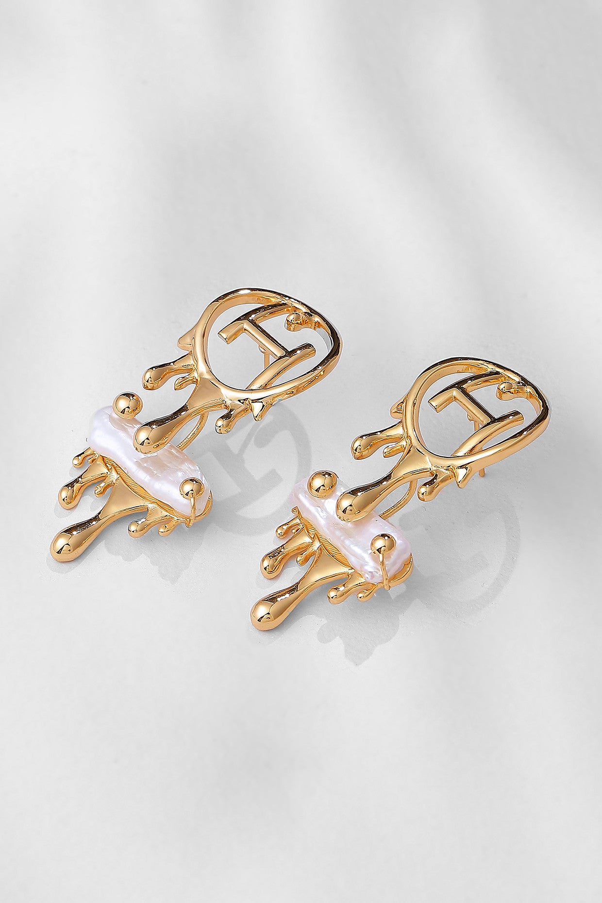 22kt Gold Plated Pearl Earrings