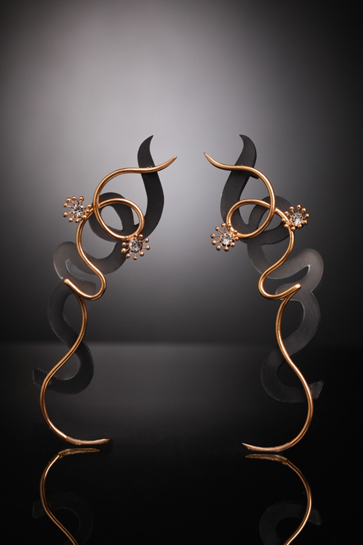 22kt Gold Plated Sea Wave Black Earrings