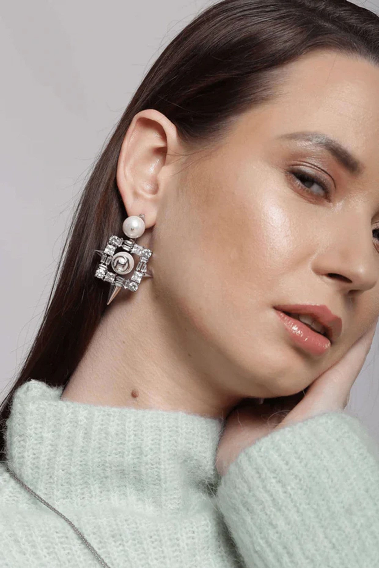 22kt Silver Plated Pearl and White Swarovski Earrings