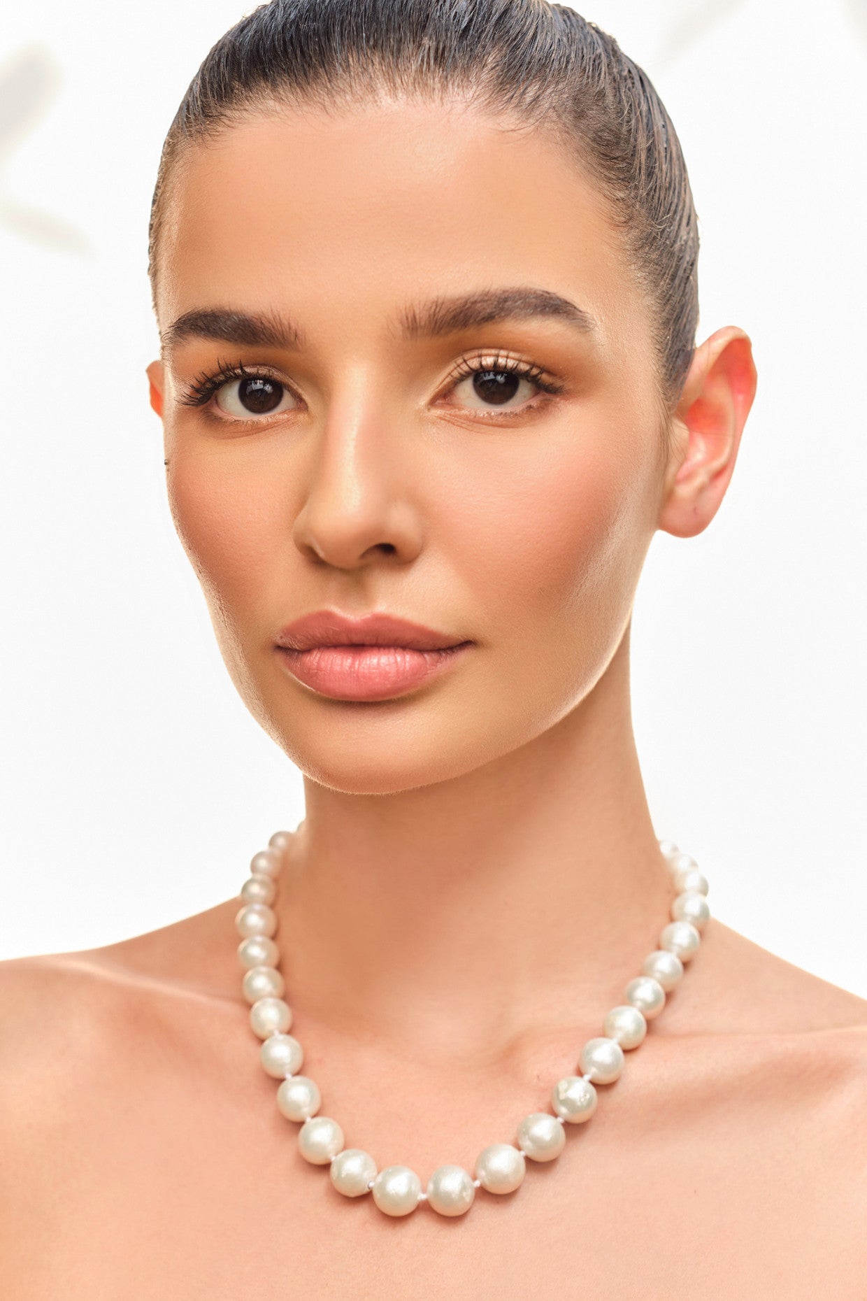 Natural Lux Pearl Necklace