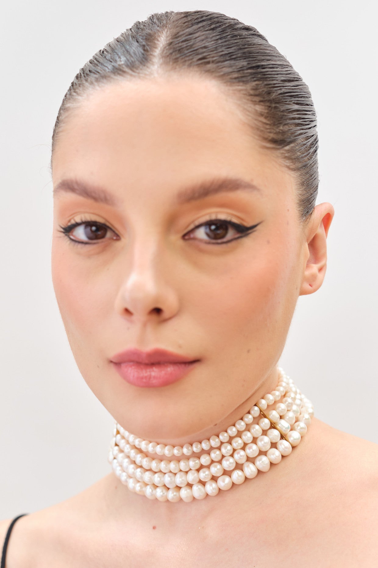 Classic Pearl Natural Choker
