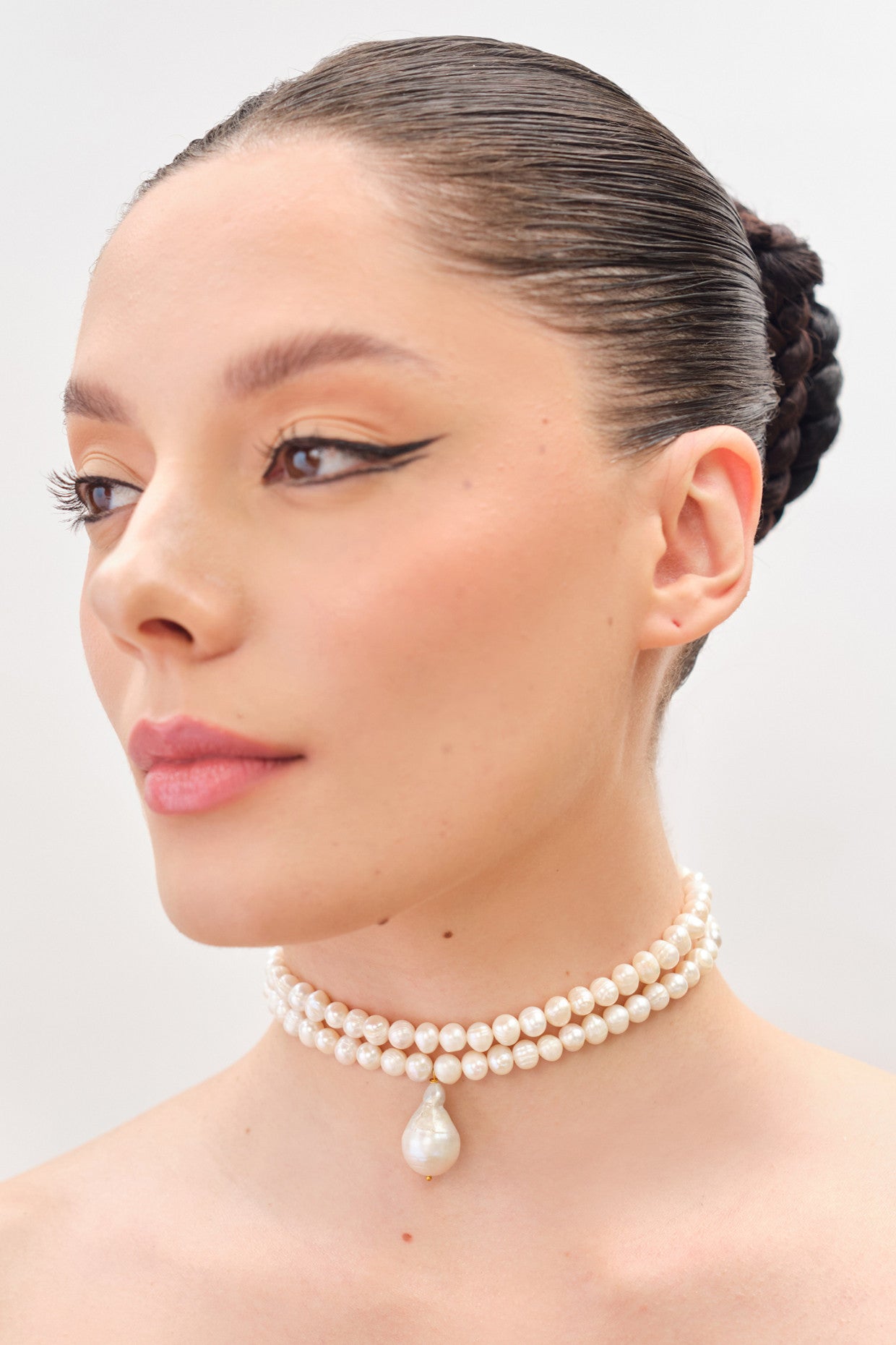 Dainty Droplet Pearl Choker
