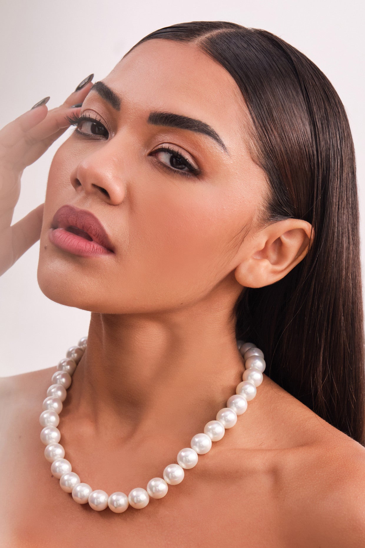 Classic White Pearl Necklace