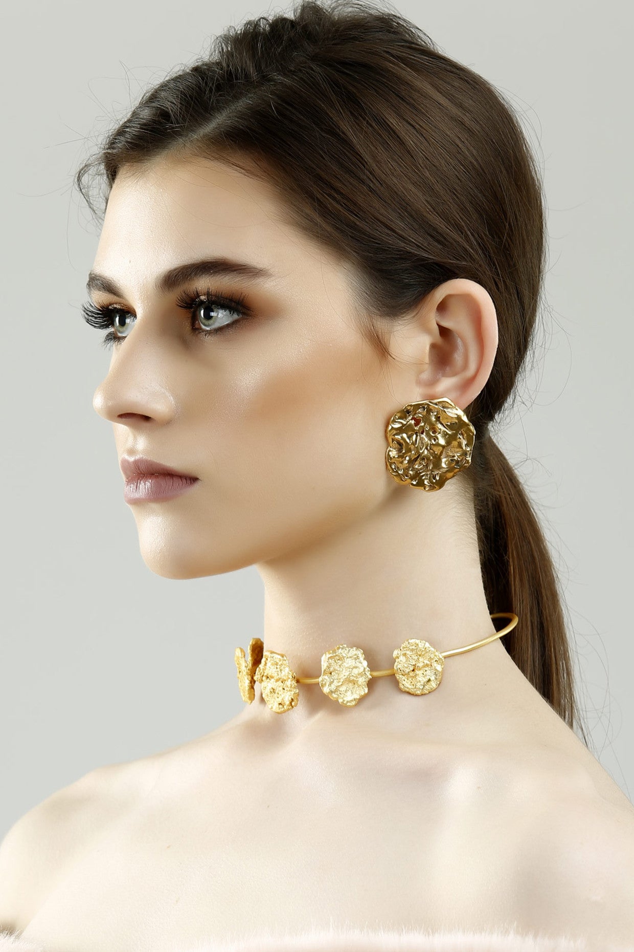 Crudo Eartops Earrings