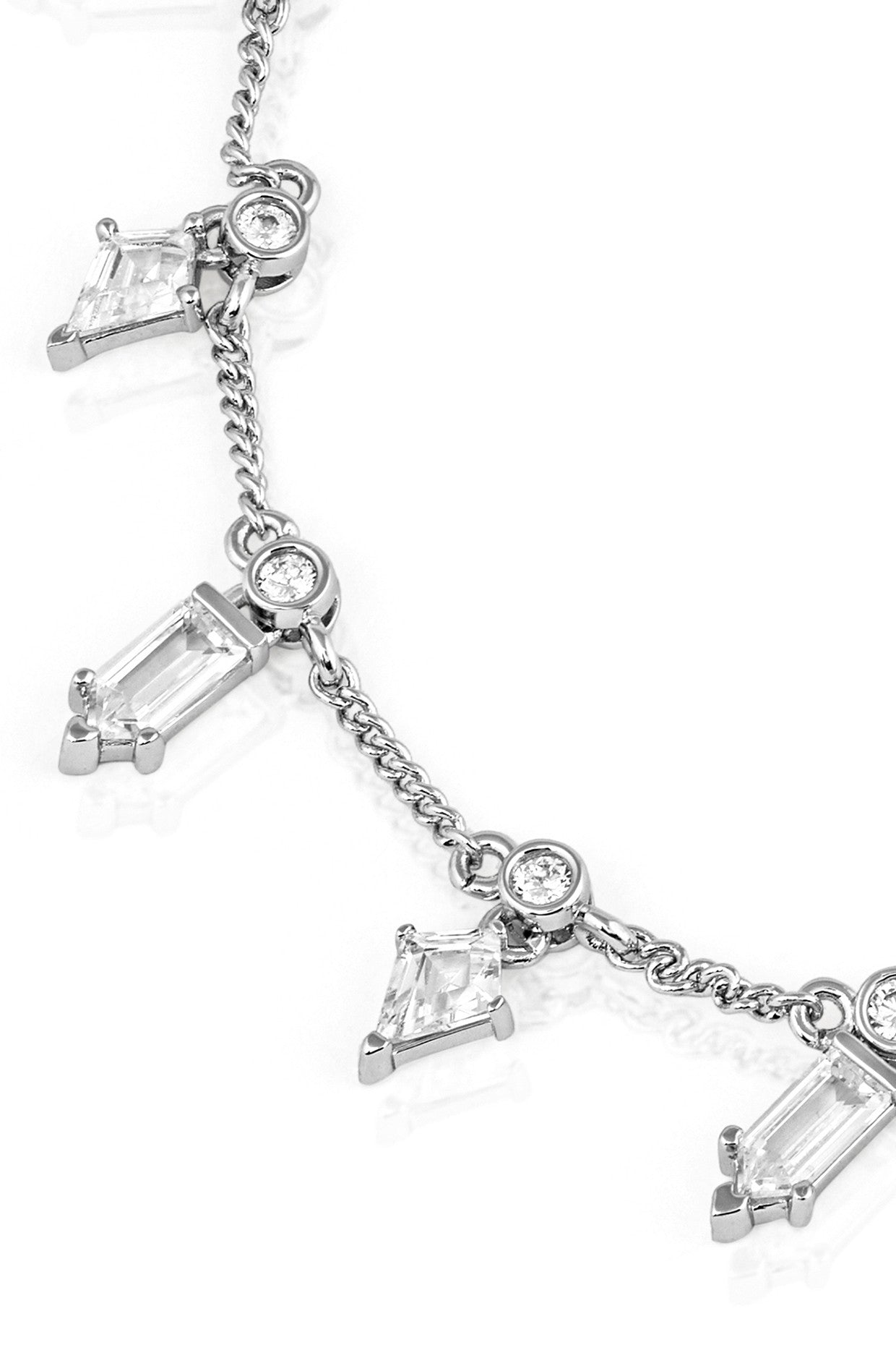 Dainty Diamonds Stationed Choker
