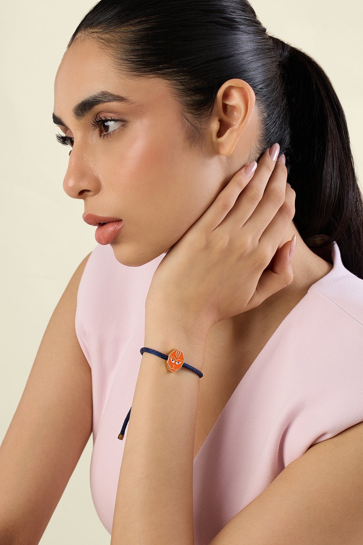 Veer Bracelet In 18kt Gold Plated