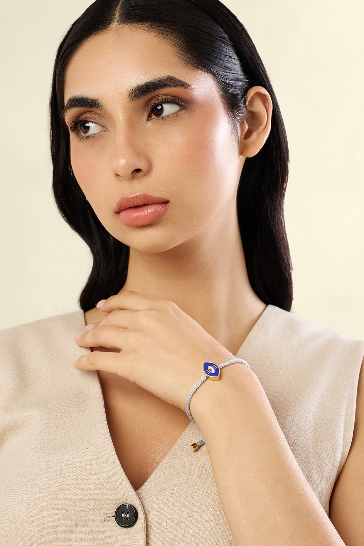 Astra Eye Bracelet In 18kt Gold Plated