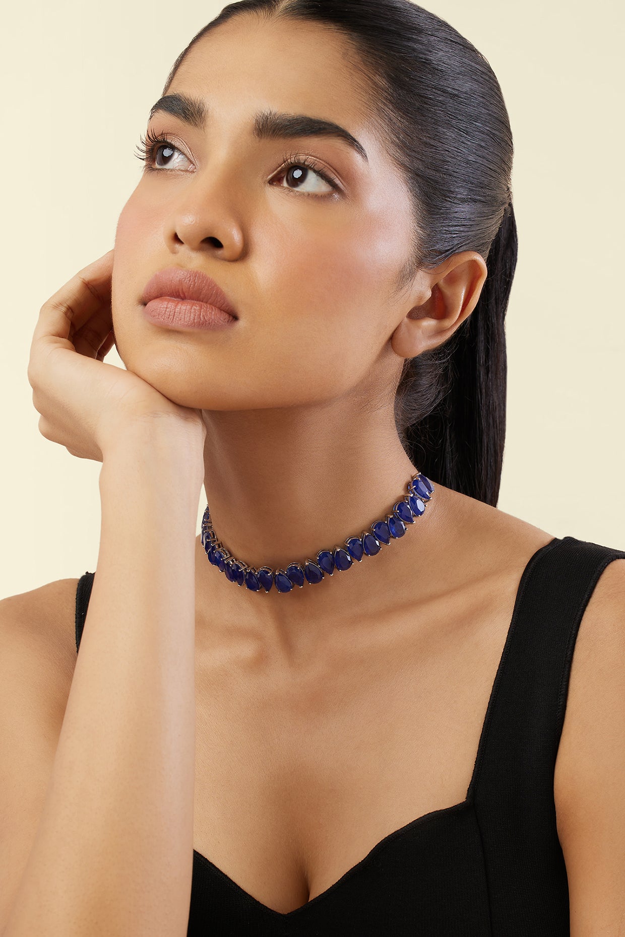 Elysian Sapphire Choker Necklace In Rhodium Plating