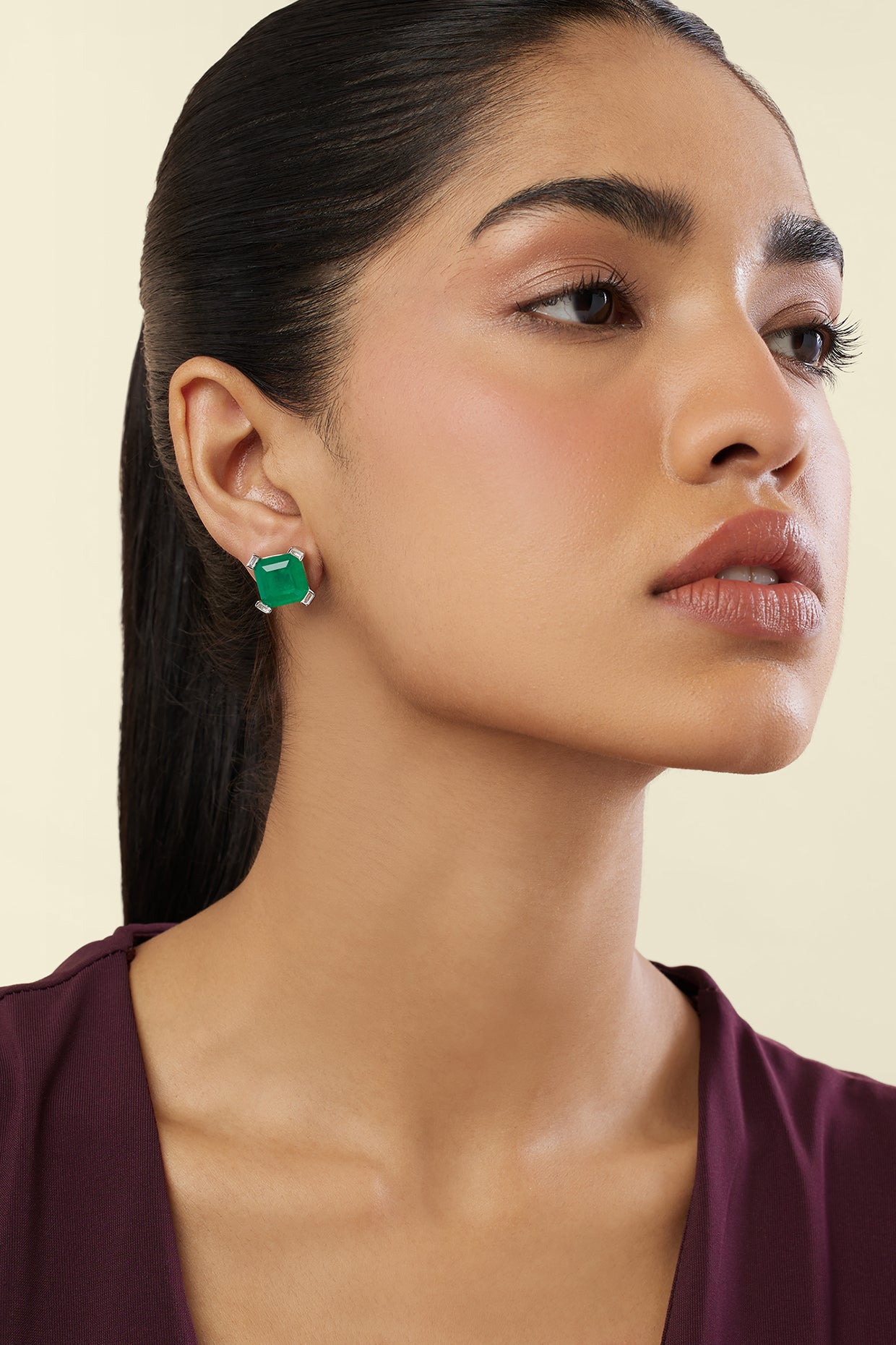 Emerald Luxe Square Studs In Rhodium Plating