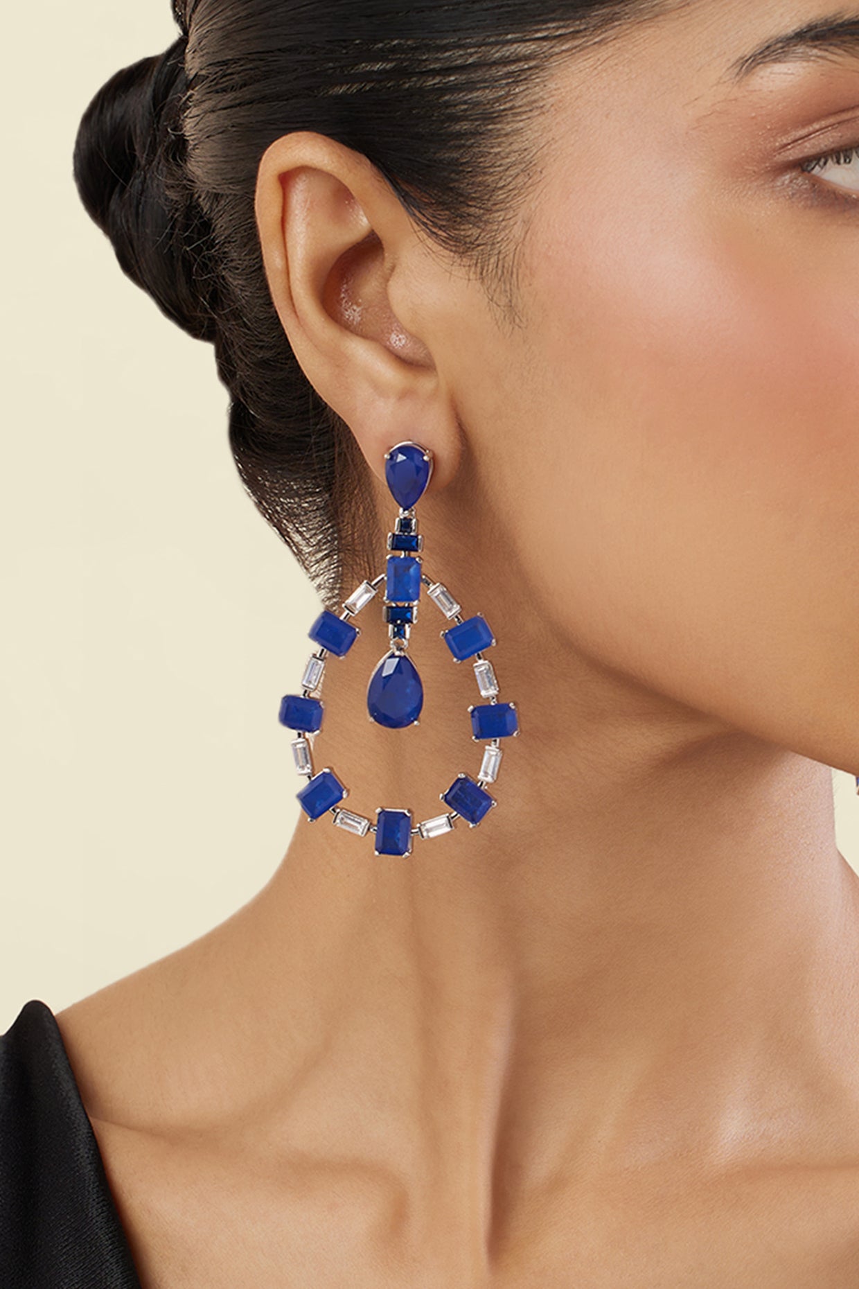 Sapphire Luxe Dangler Earrings In Rhodium Plating
