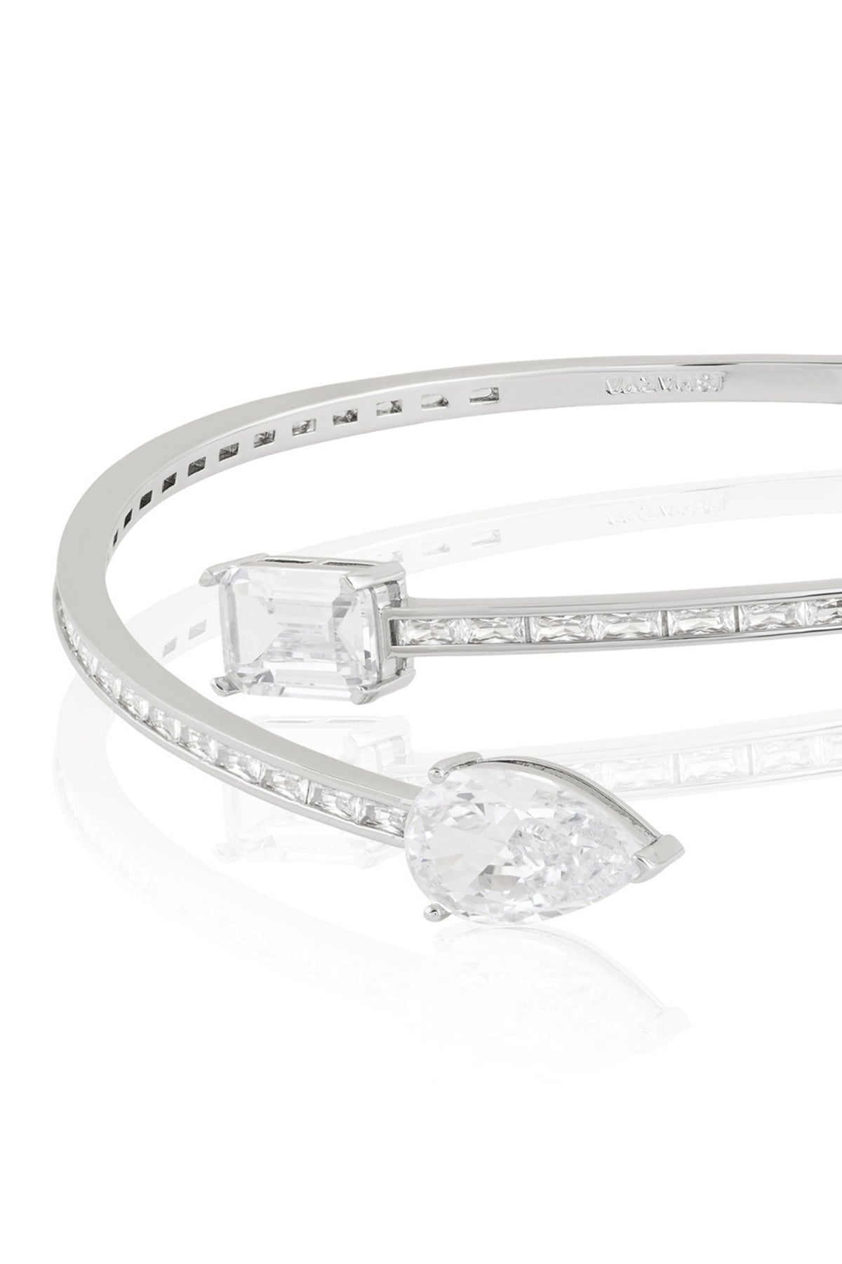 Vivre Diamante Botox Necklace