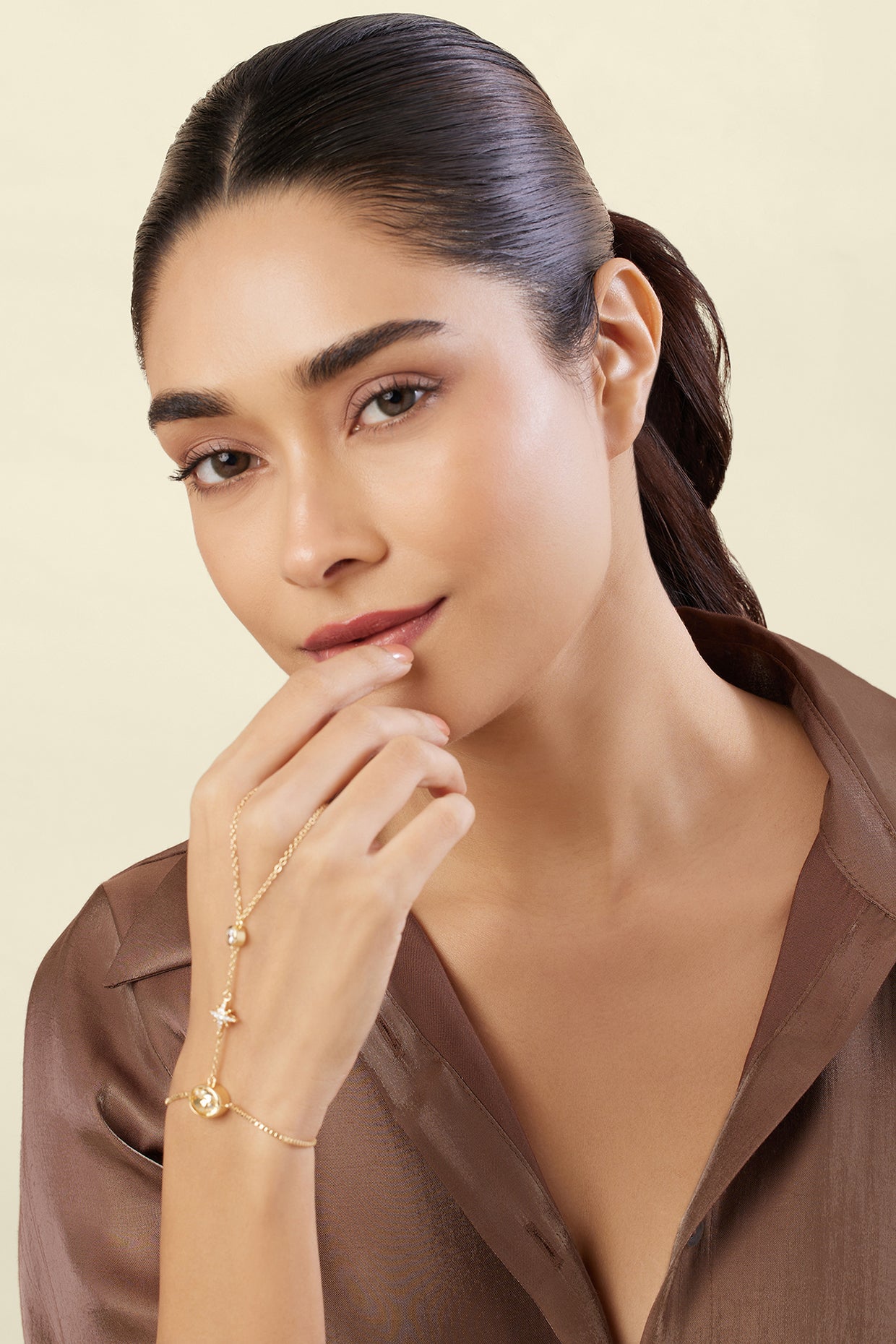 Amrita's Pocaris Hand Harness In 18Kt Gold Plated