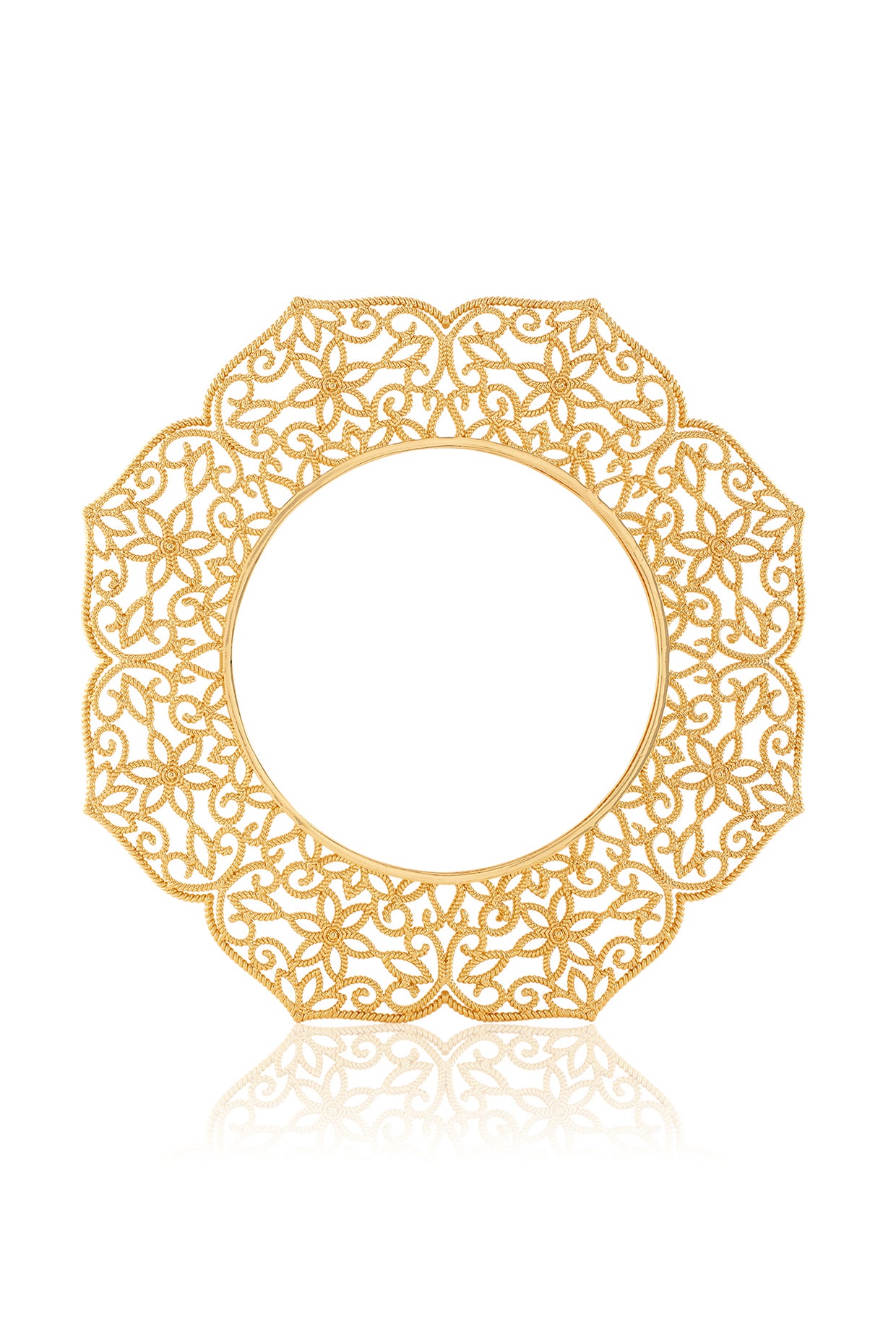 Rainha Statement Bangle In 18Kt Gold Plated