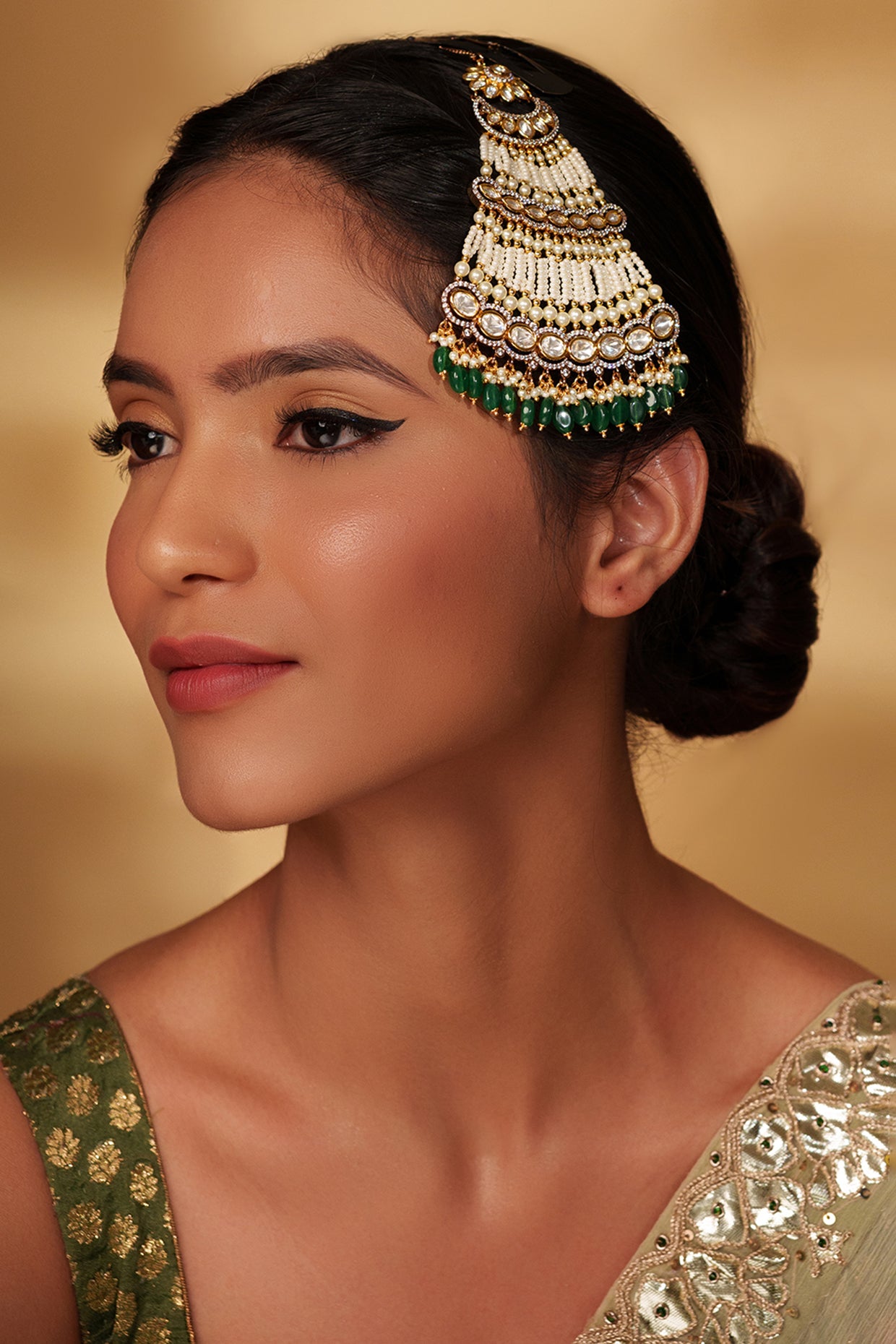 Jasvee Green Kundan Passa