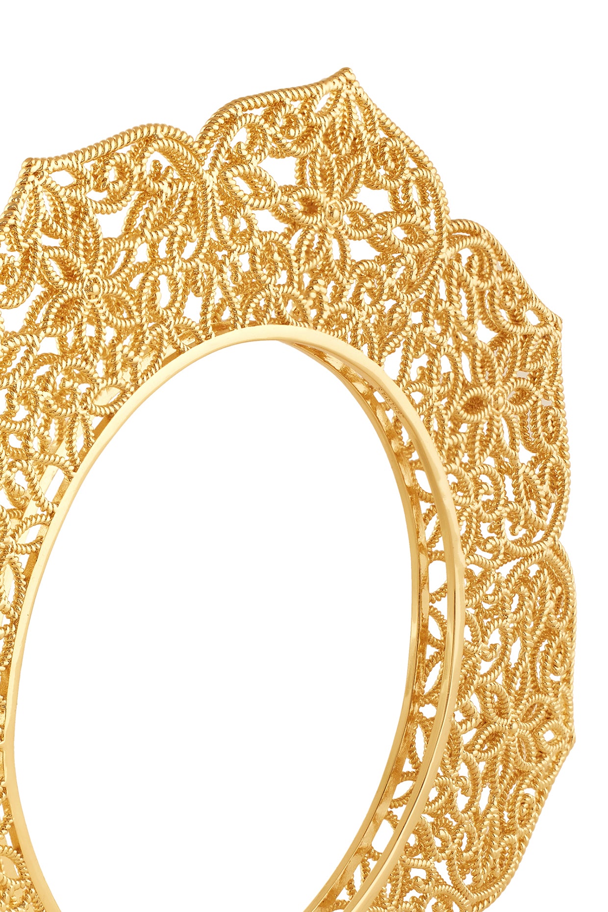 Rainha Statement Bangle In 18Kt Gold Plated