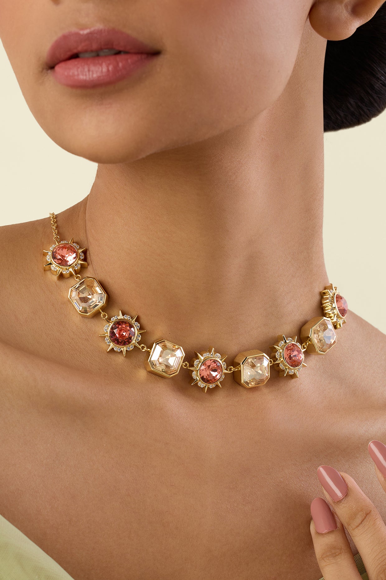 Orelia Collar Necklace 18kt Gold Plated