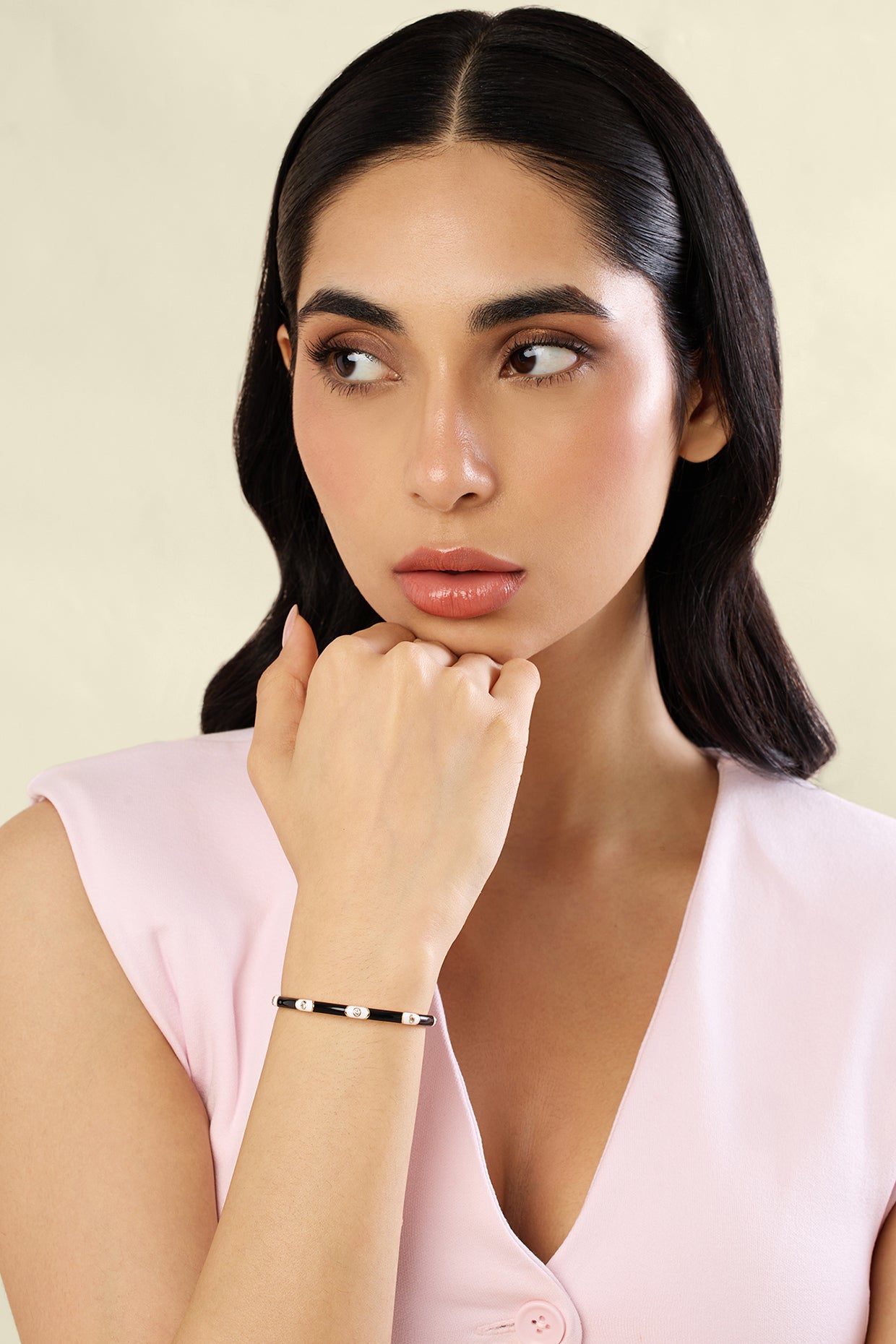 Noir Orbit Cuff In 18kt Gold Plated