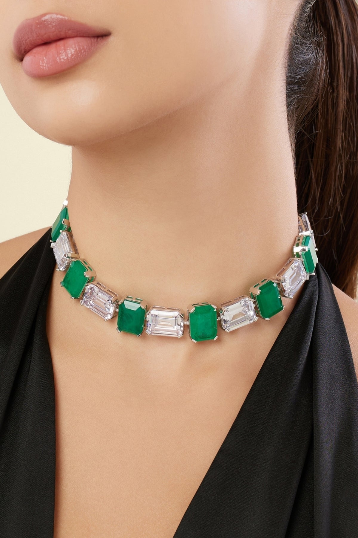 Emeraldine Botox Choker Necklace