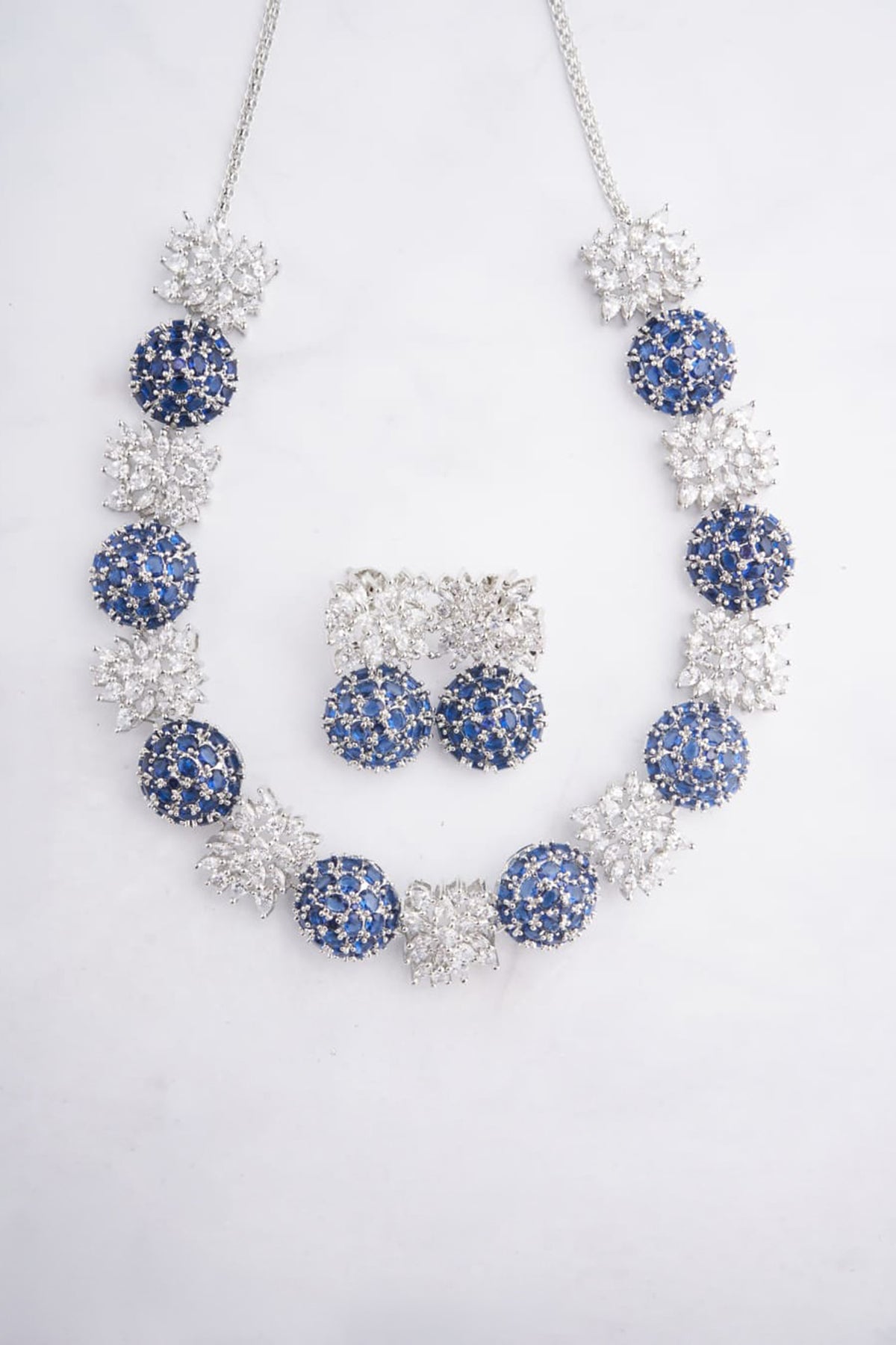 Mannat Necklace Set