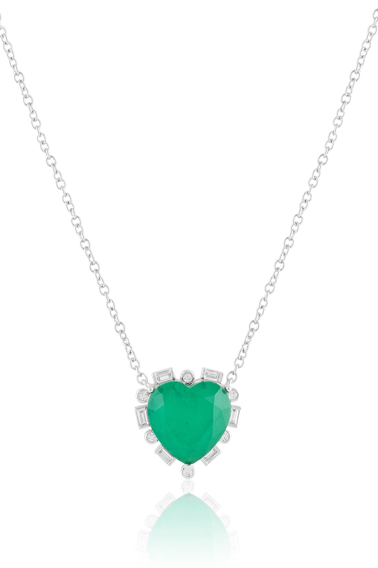 Emerald Heart Pendant Necklace In Rhodium Plating