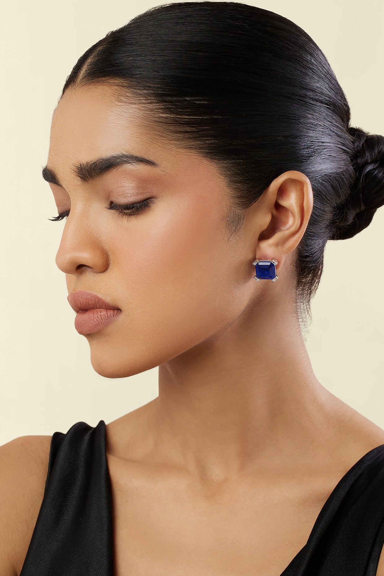 Sapphire Majesty Square Studs In Rhodium Plating