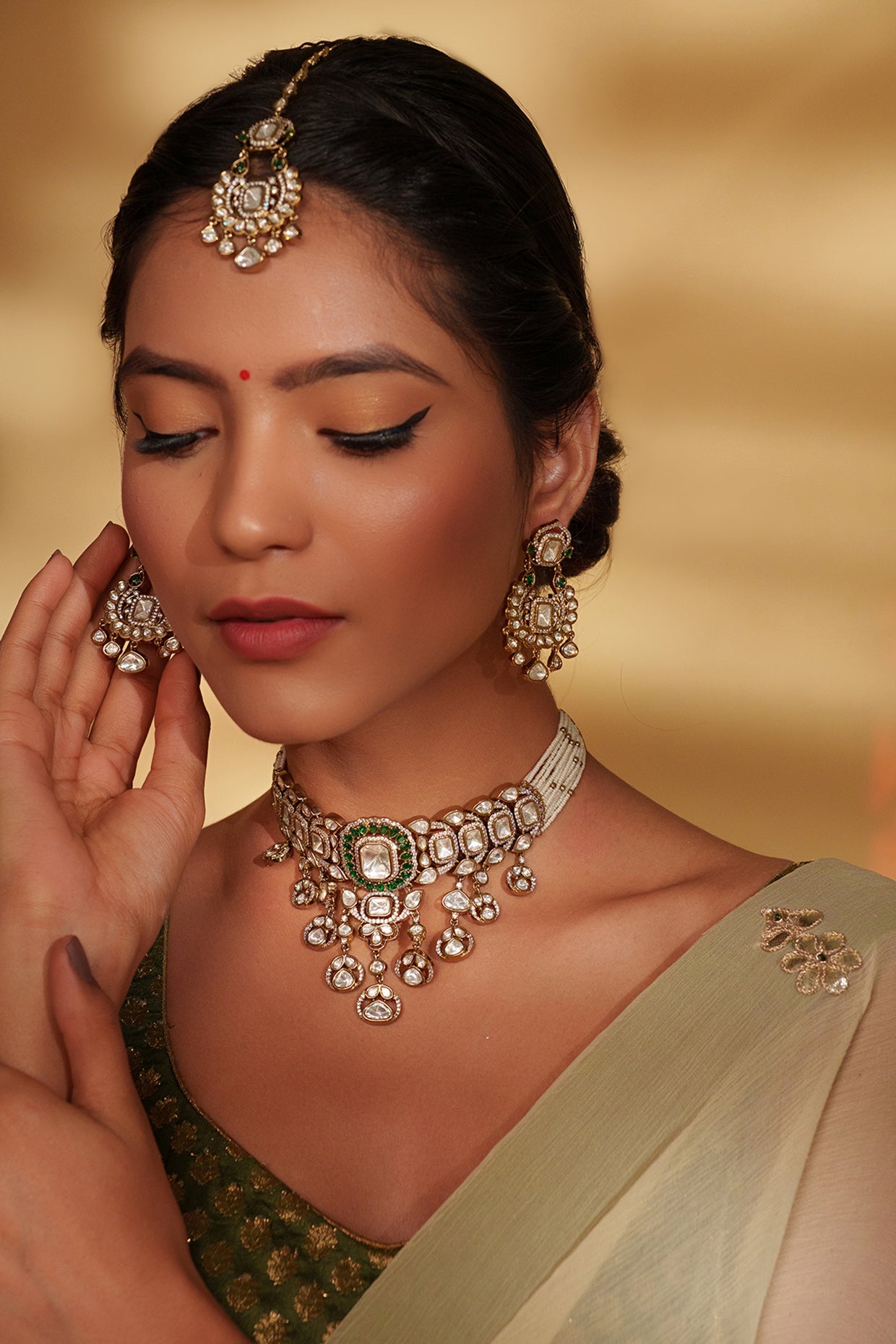 Heerani Kundan Choker Set