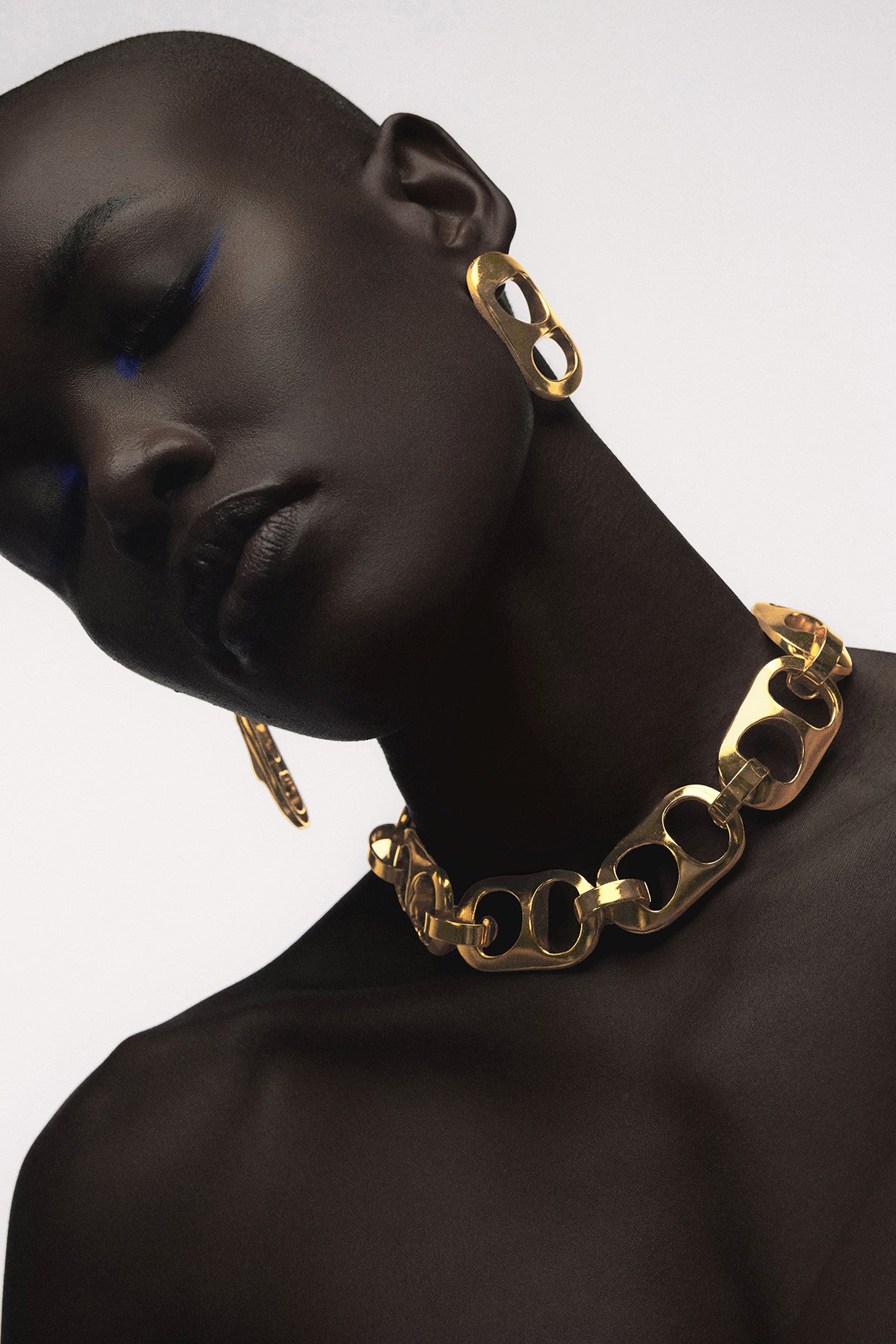 Dramatic Can Choker Necklace 22Kt Gold-Plated