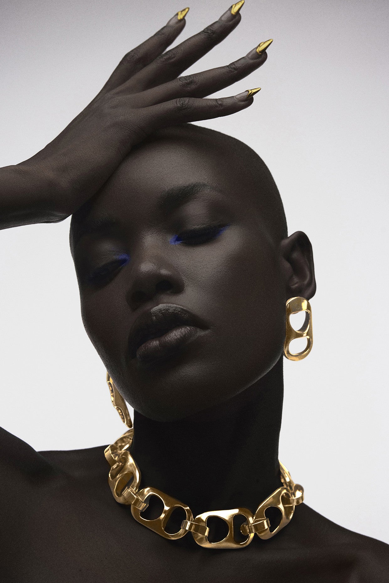 Dramatic Can Choker Necklace 22Kt Gold-Plated