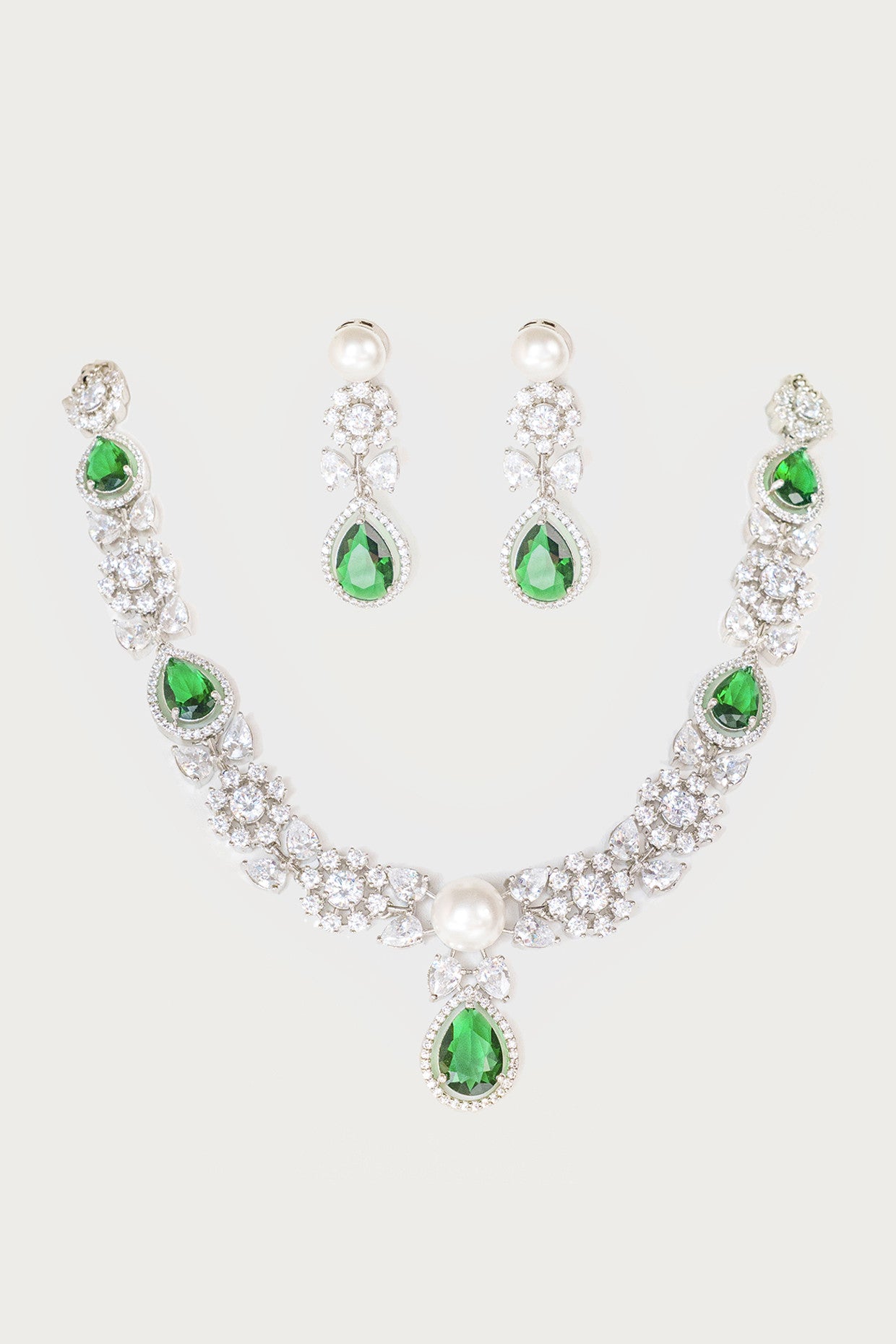 Faiza Emerald Diamond Necklace Set