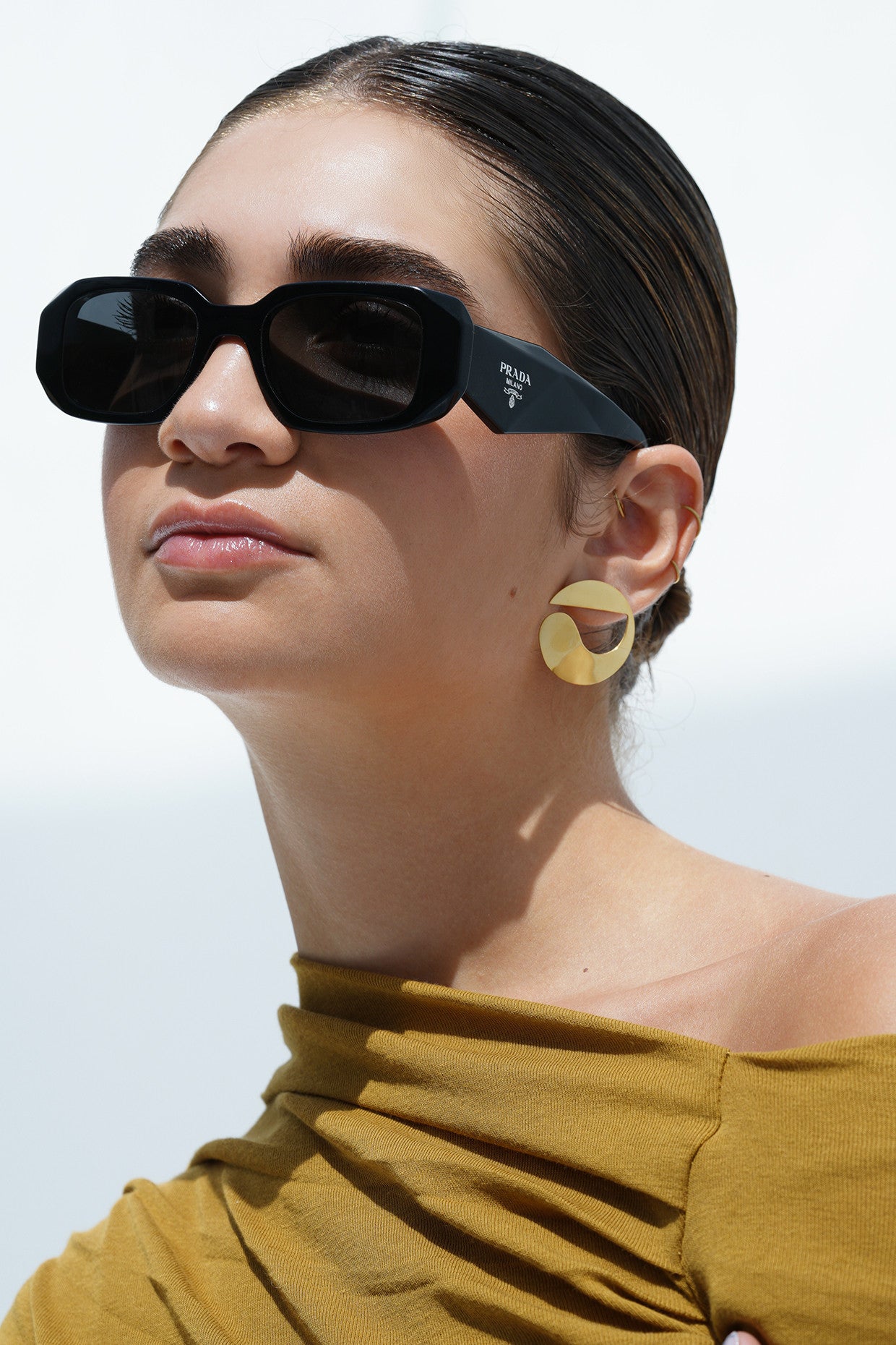 Flat Stroke Earrings 18k Gold Plated