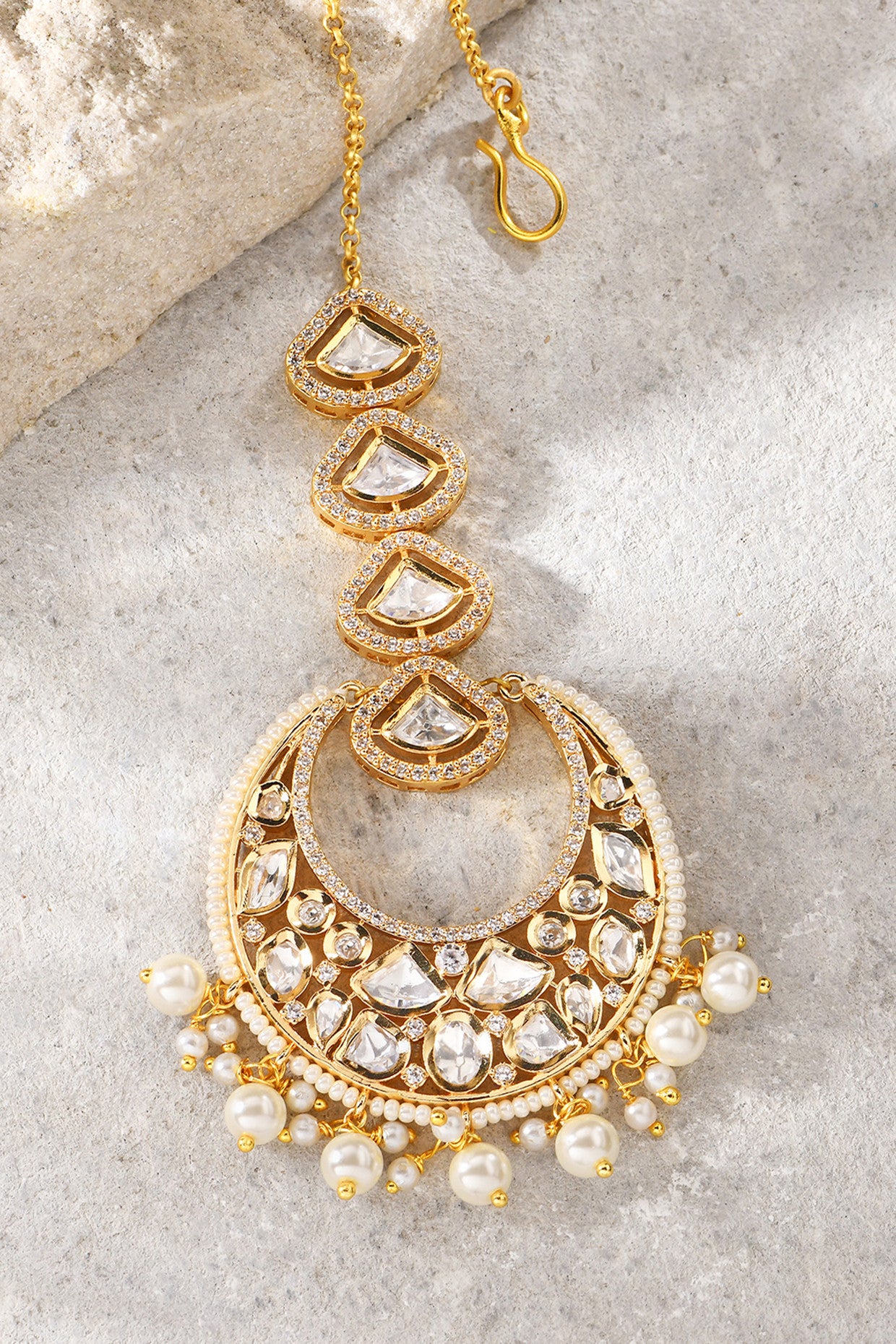 Maangtikka With Pearls in 22Kt Gold Plating