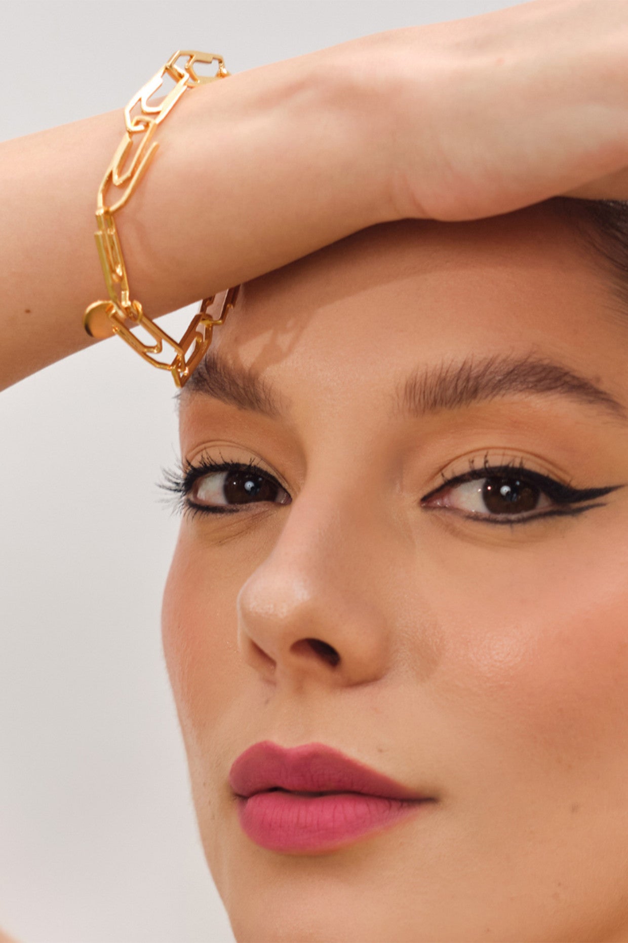 Linked Paper Clips Bracelet 22Kt Gold-Plated