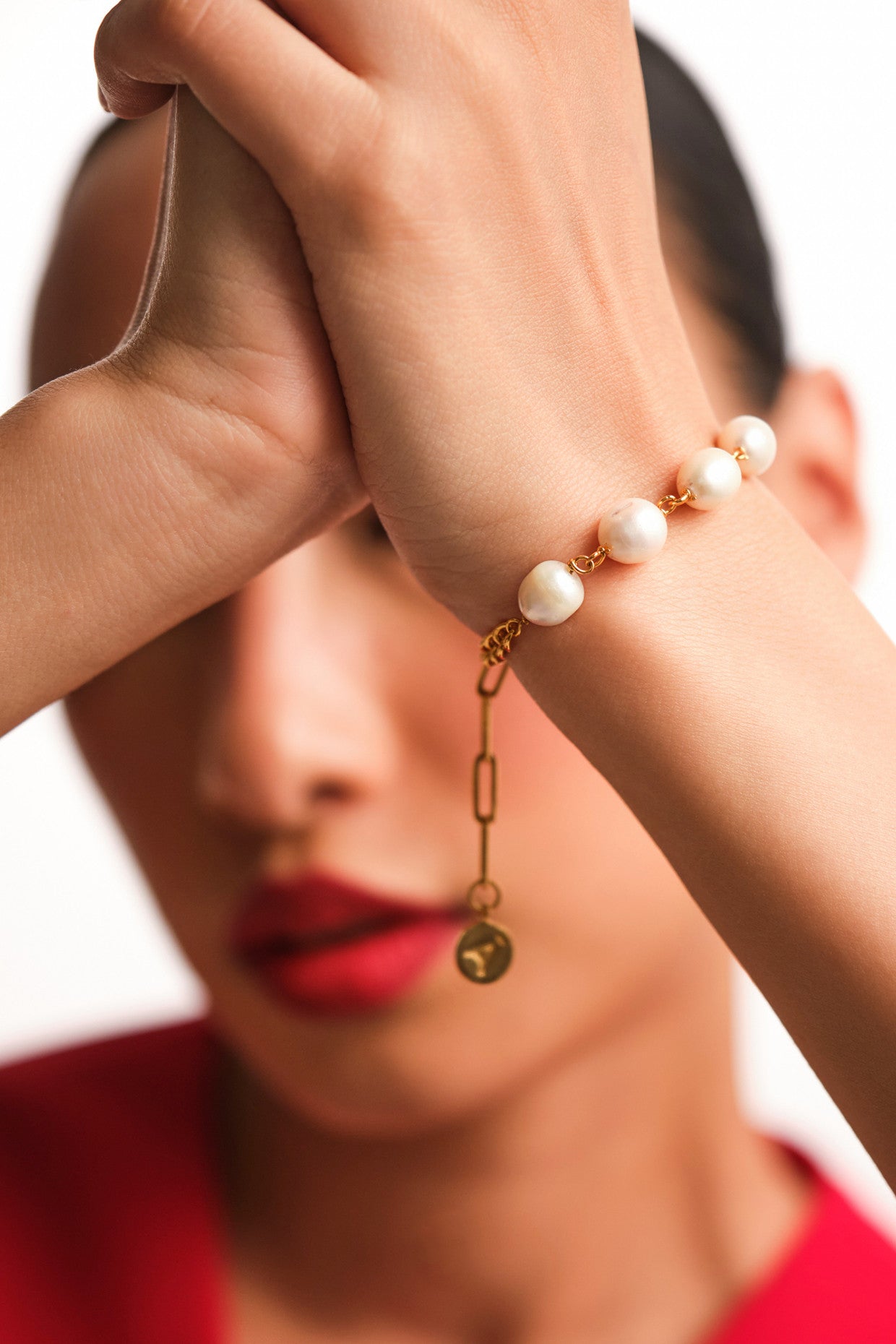 Linked Pearl Bracelet in 22Kt Gold Plating