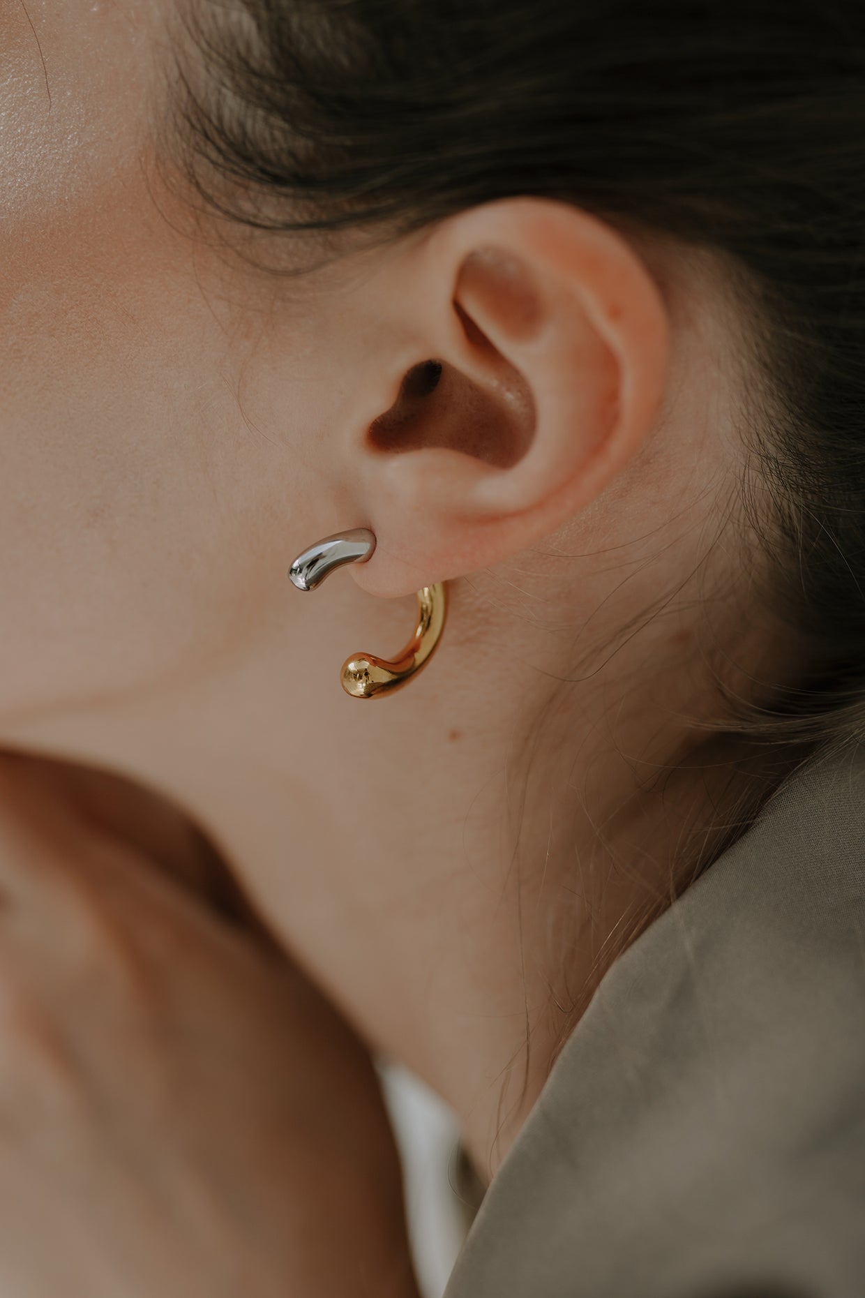 18kt Gold Plated Dual Tone Earrings