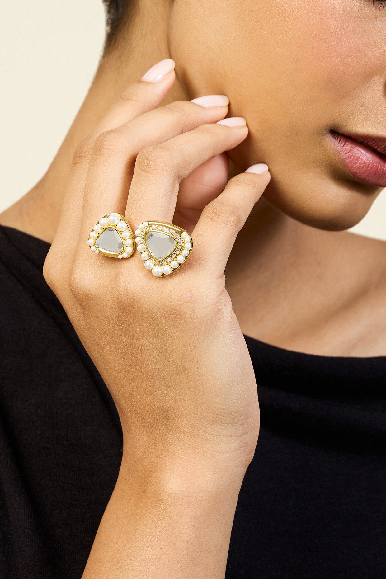 Noori Two Finger Ring