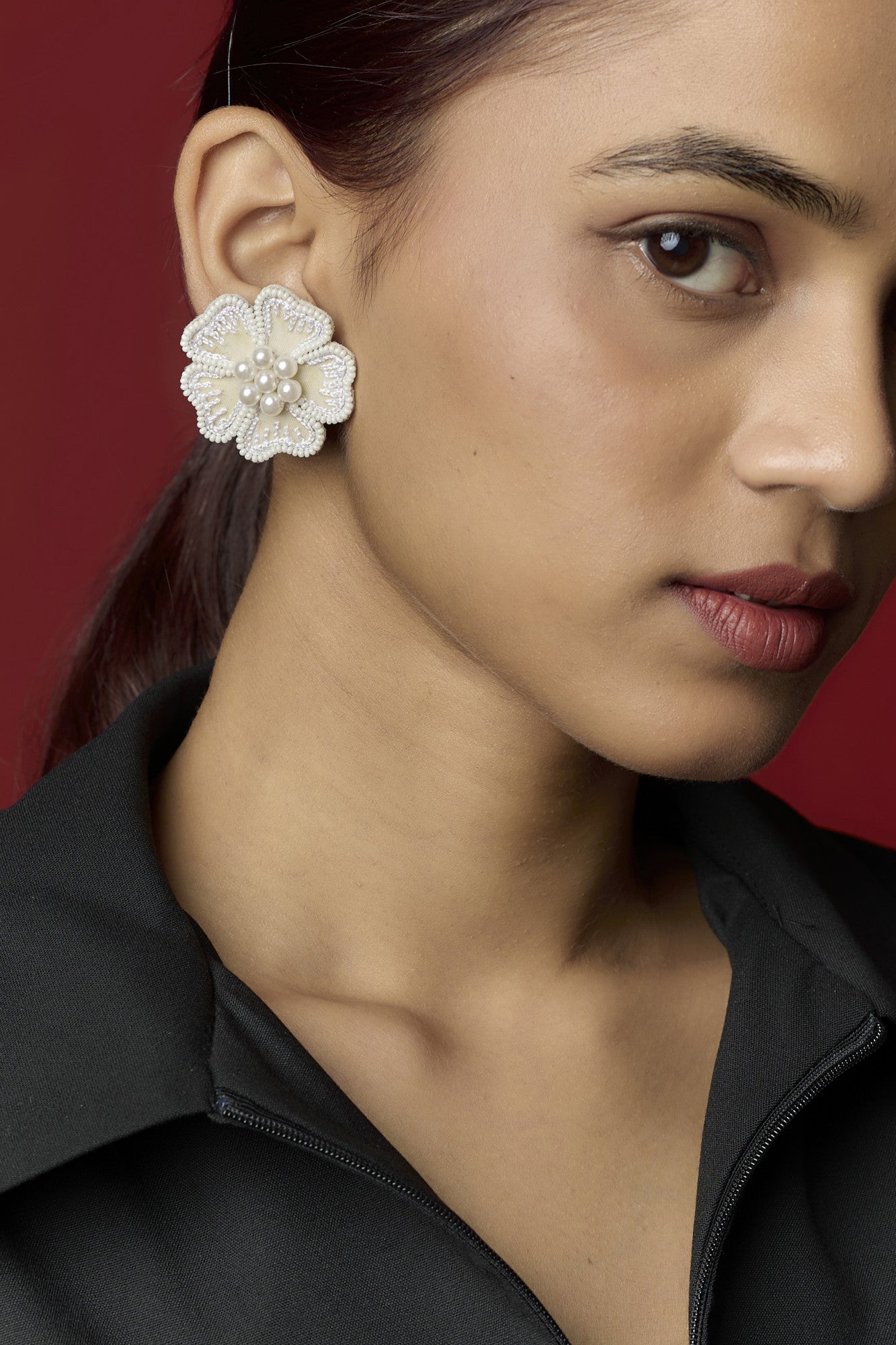 14k Gold Plated Textured Pendant Necklace.