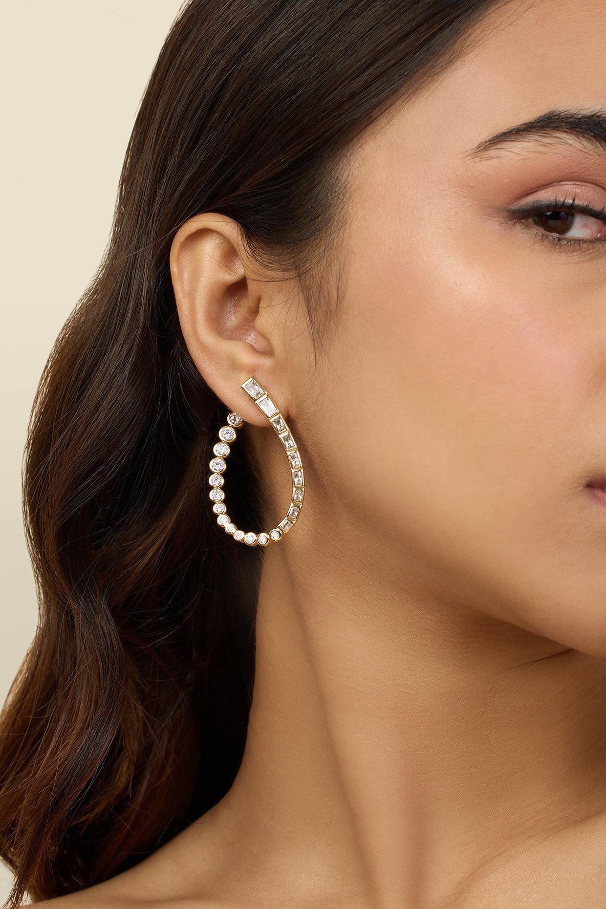 Sea Crystal Front Back Earrings In 18Kt Gold Plated