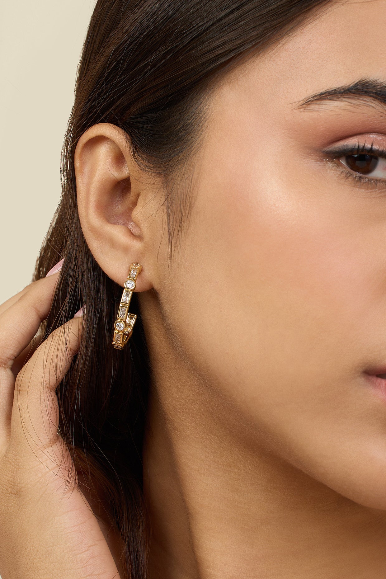Summer Crystal Hoops In 18Kt Gold Plated