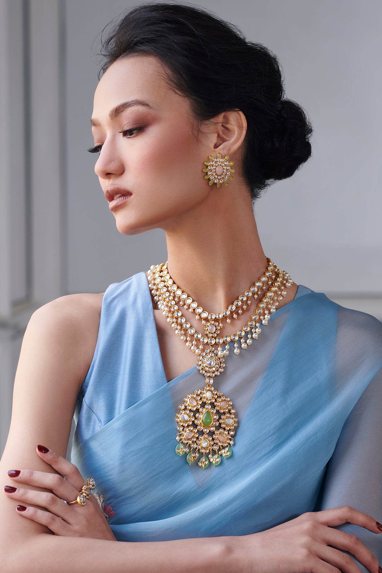 22kt Iris Necklace
