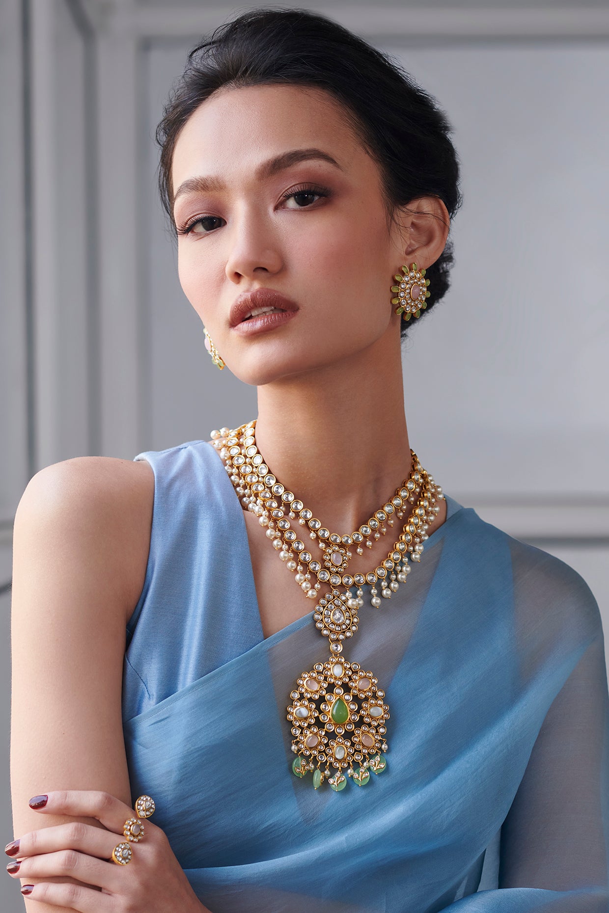 22kt Iris Necklace