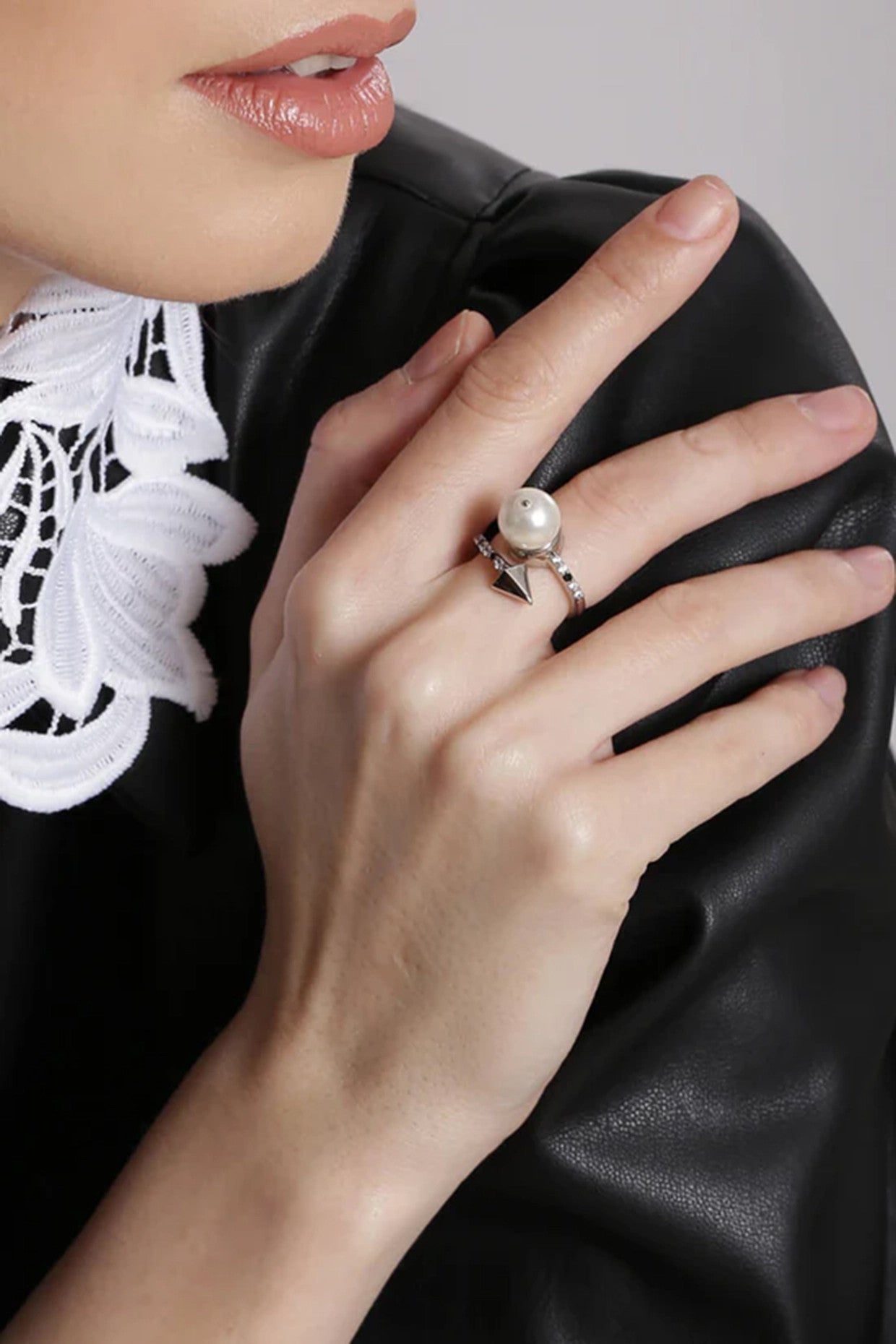 22kt Silver Plated Crystal and Pearl Ring